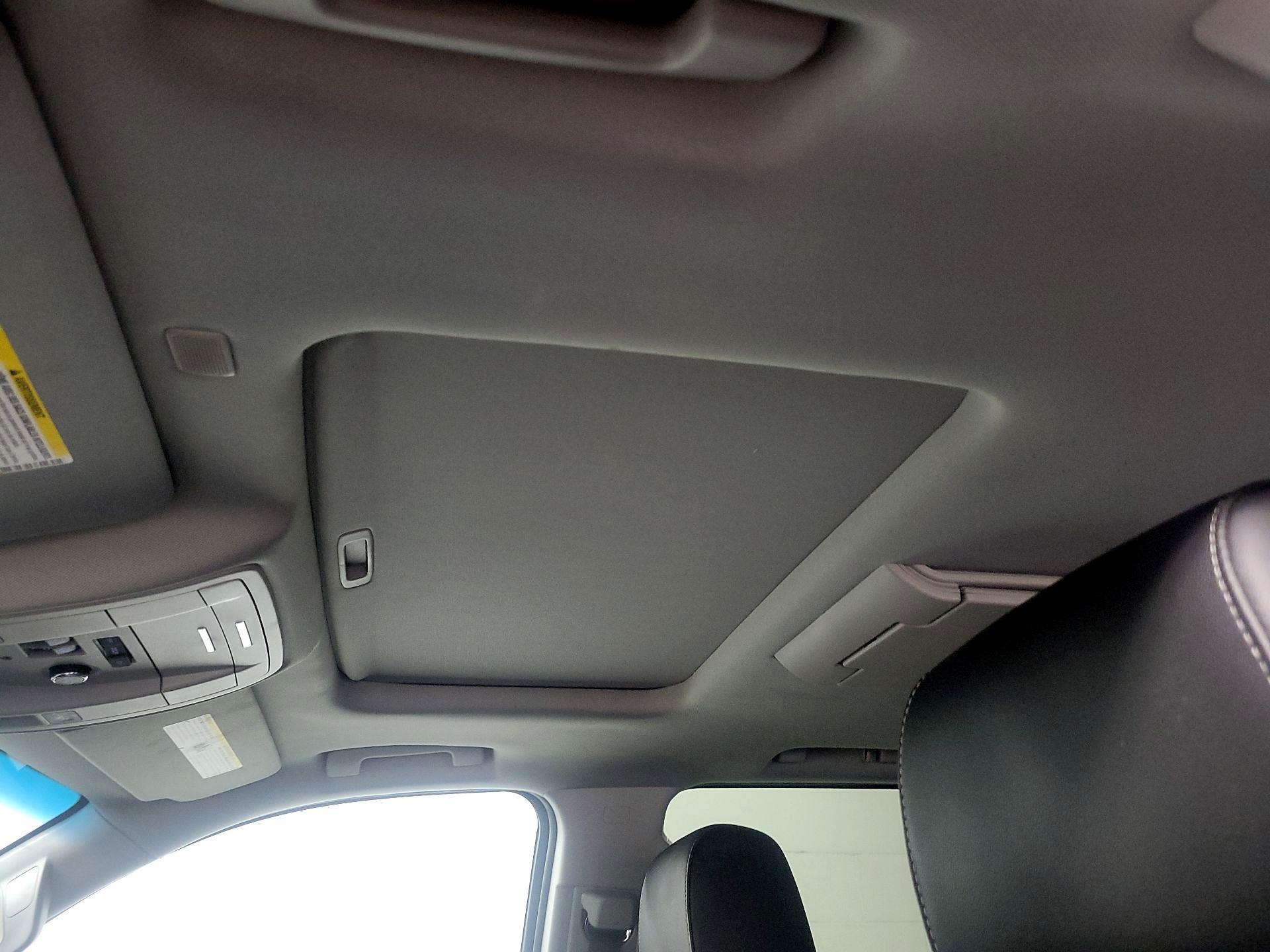 Thumbnail: 2019 Chevrolet Suburban - 19