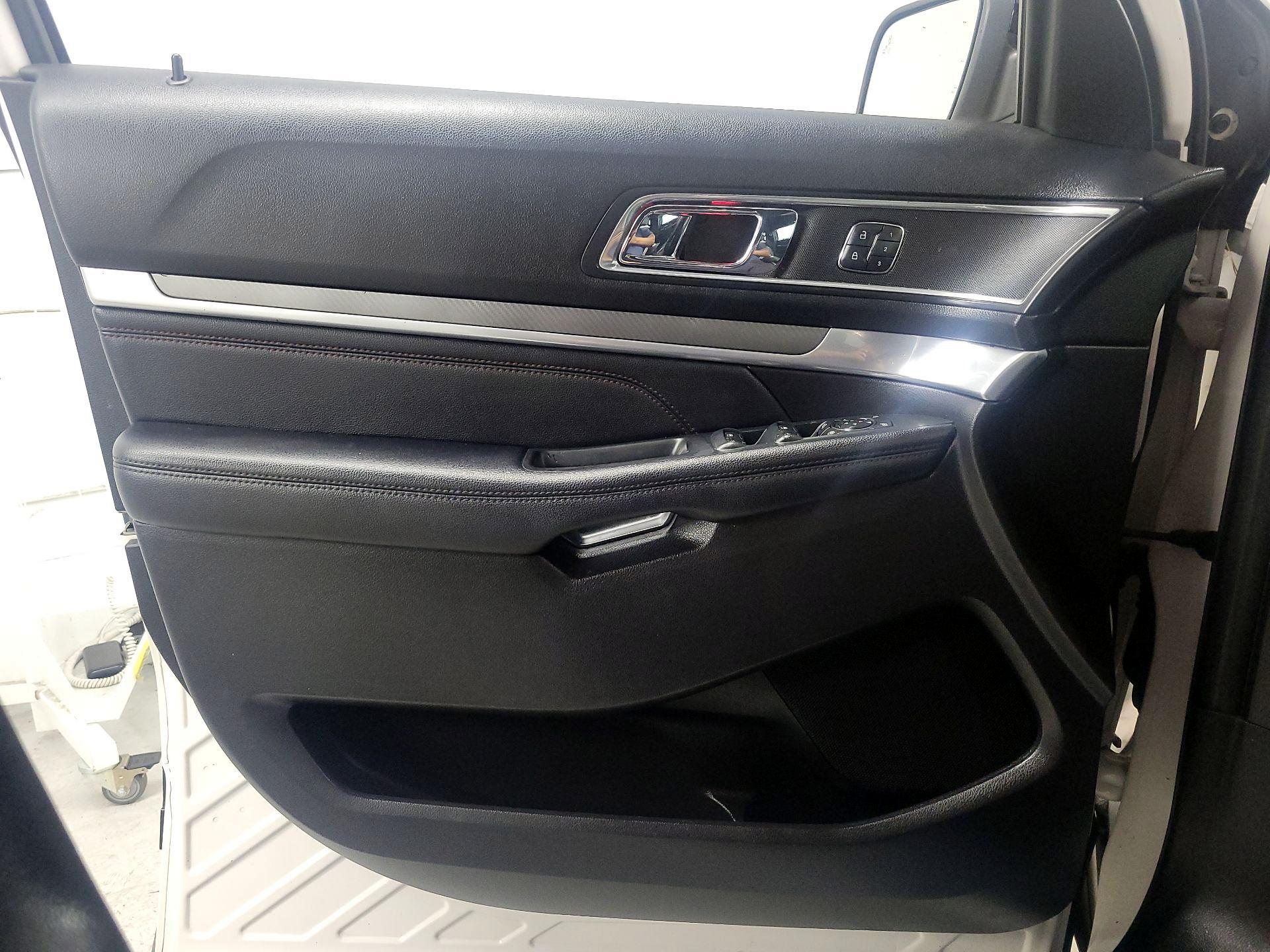 Thumbnail: 2018 Ford Explorer - 12