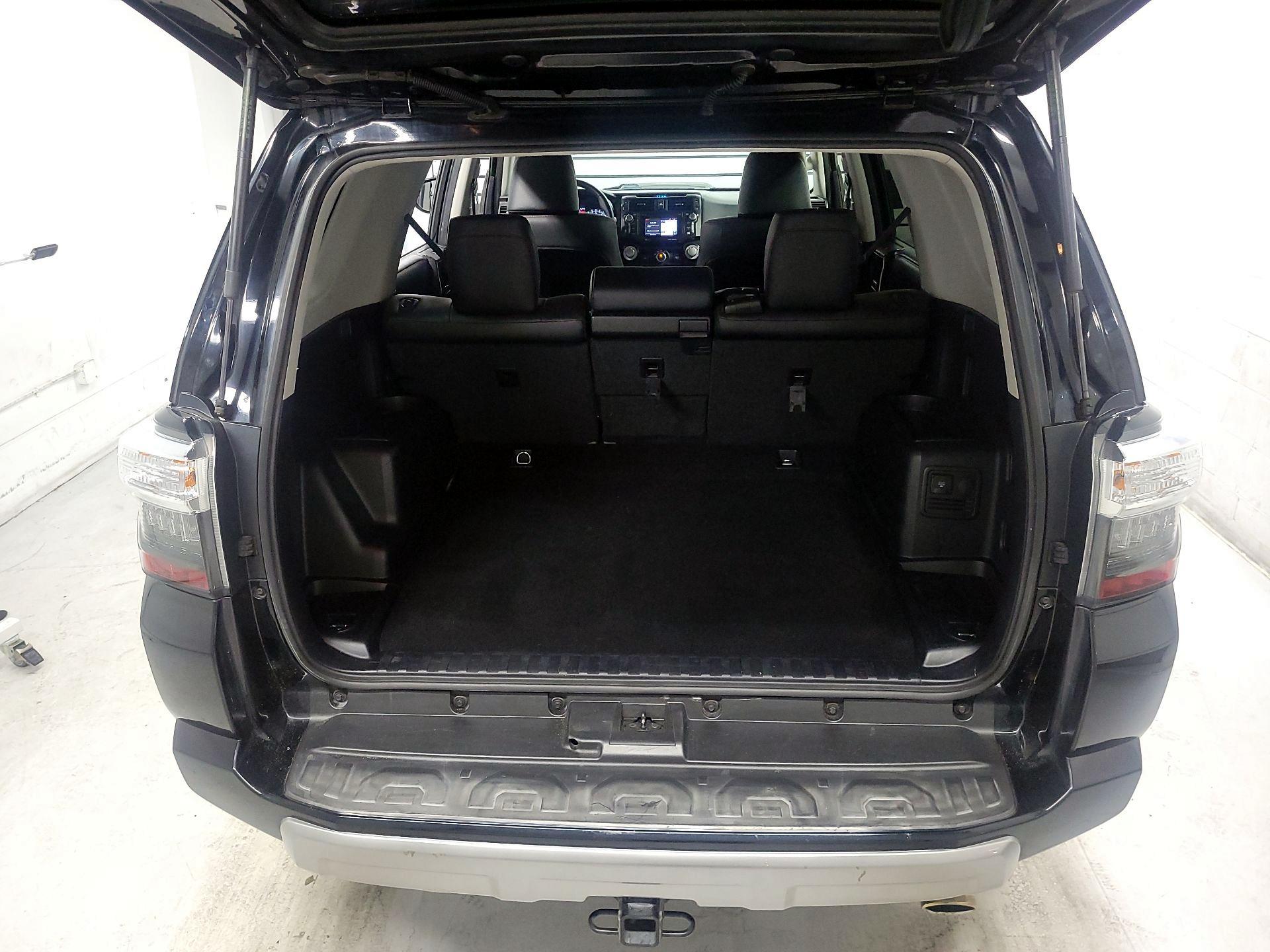 Thumbnail: 2019 Toyota 4Runner - 18
