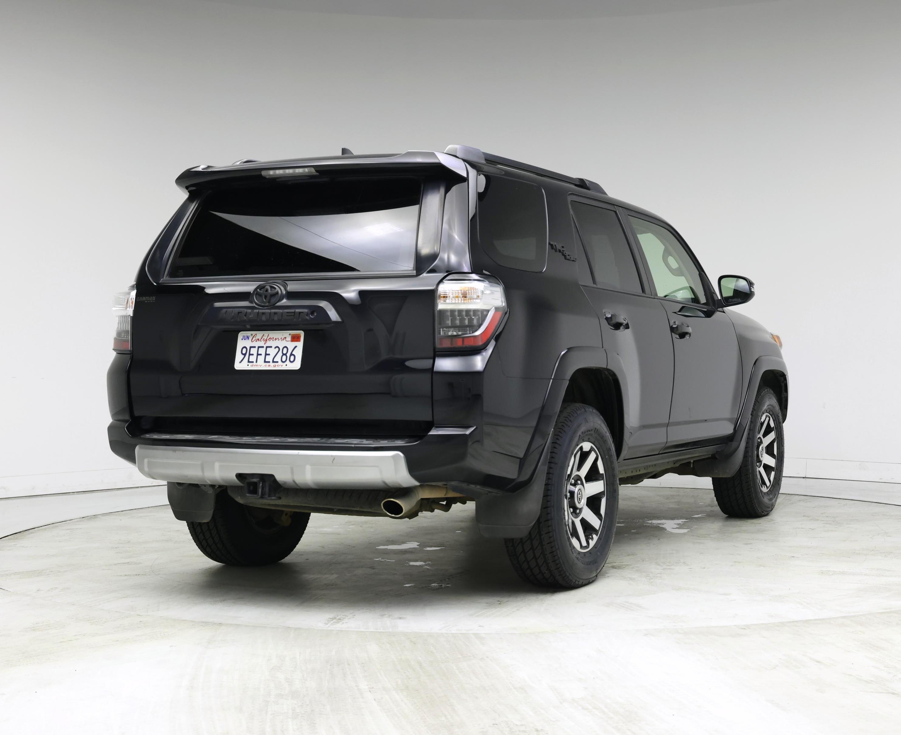 Thumbnail: 2019 Toyota 4Runner - 8