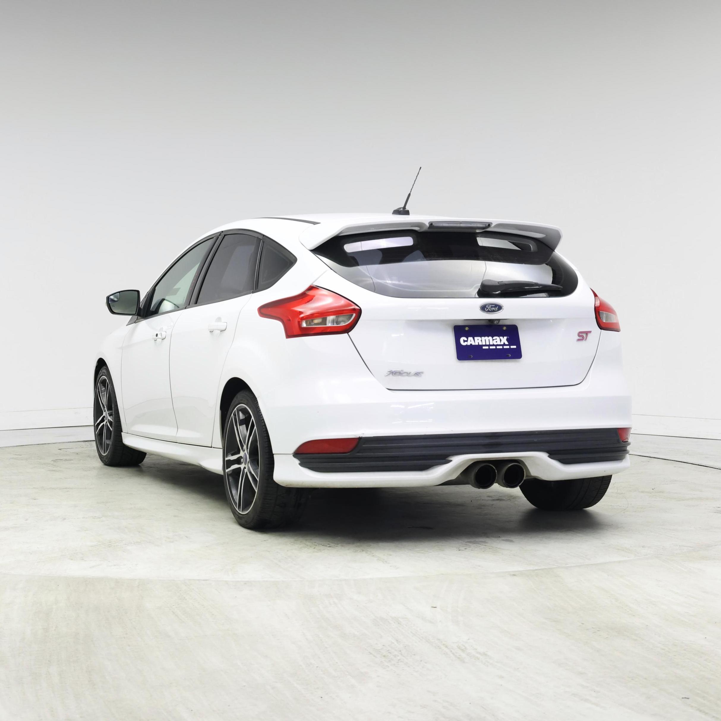 Thumbnail: 2016 Ford Focus - 2