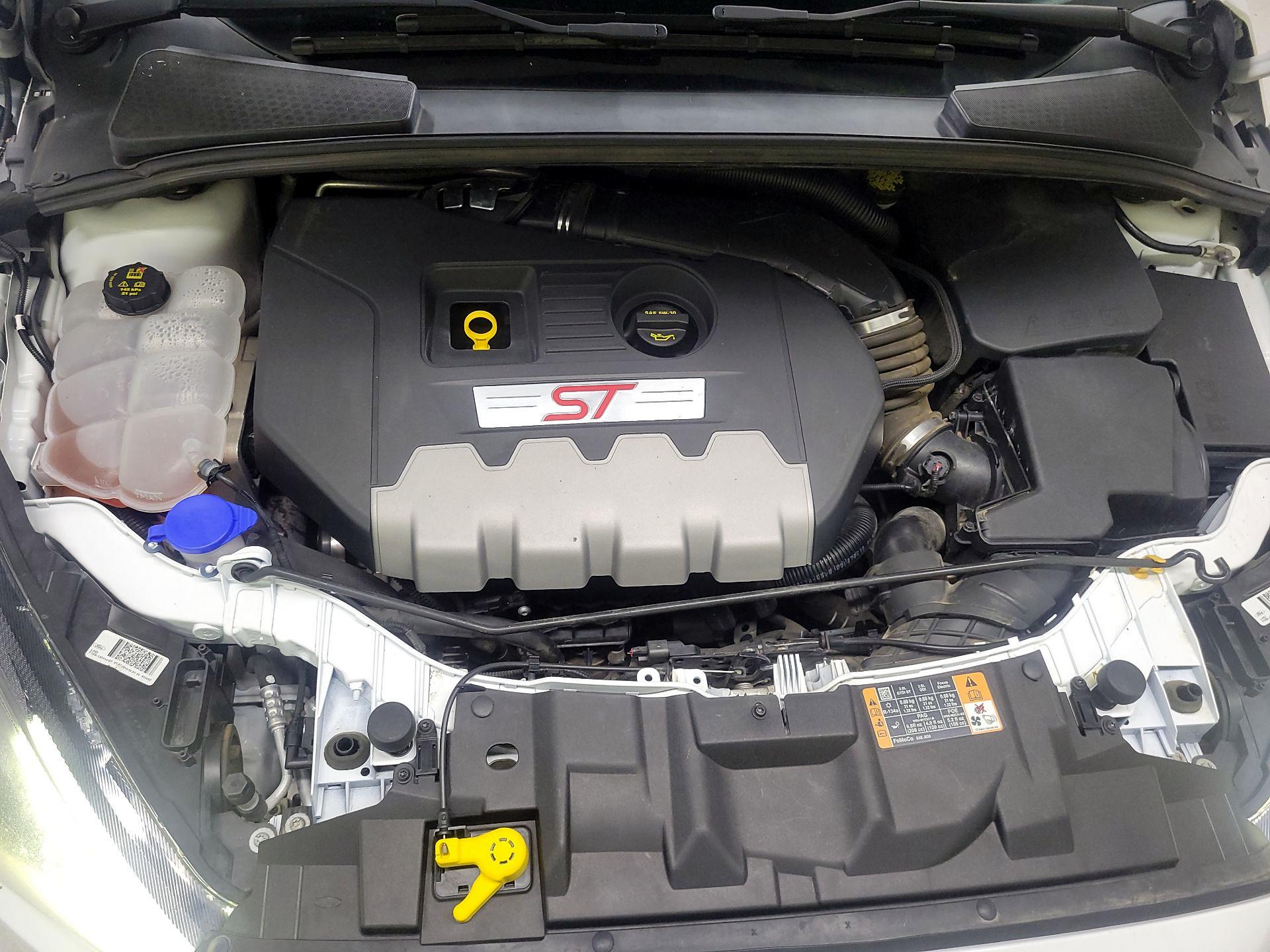 Thumbnail: 2016 Ford Focus - 20