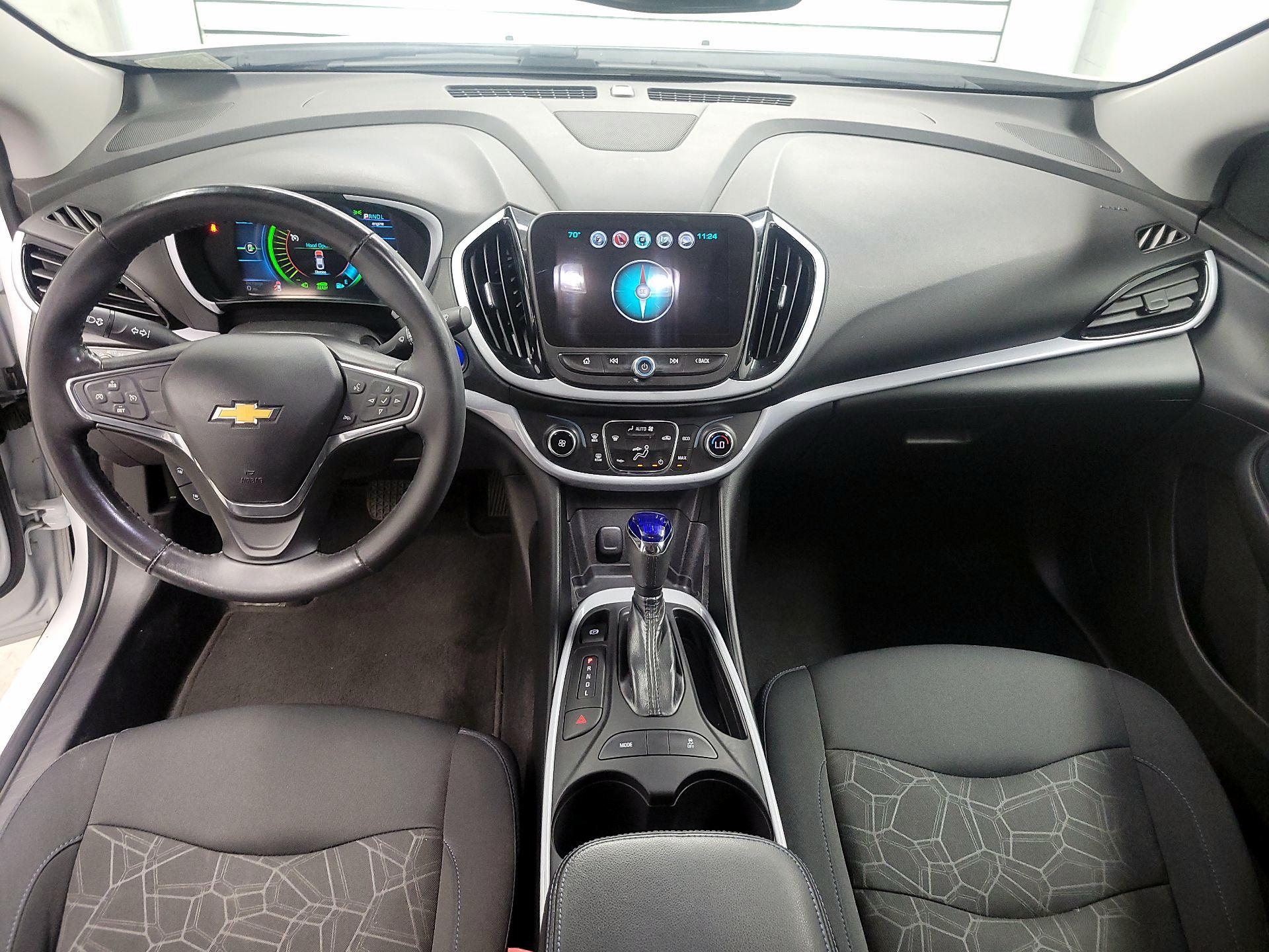 Thumbnail: 2017 Chevrolet Volt - 9