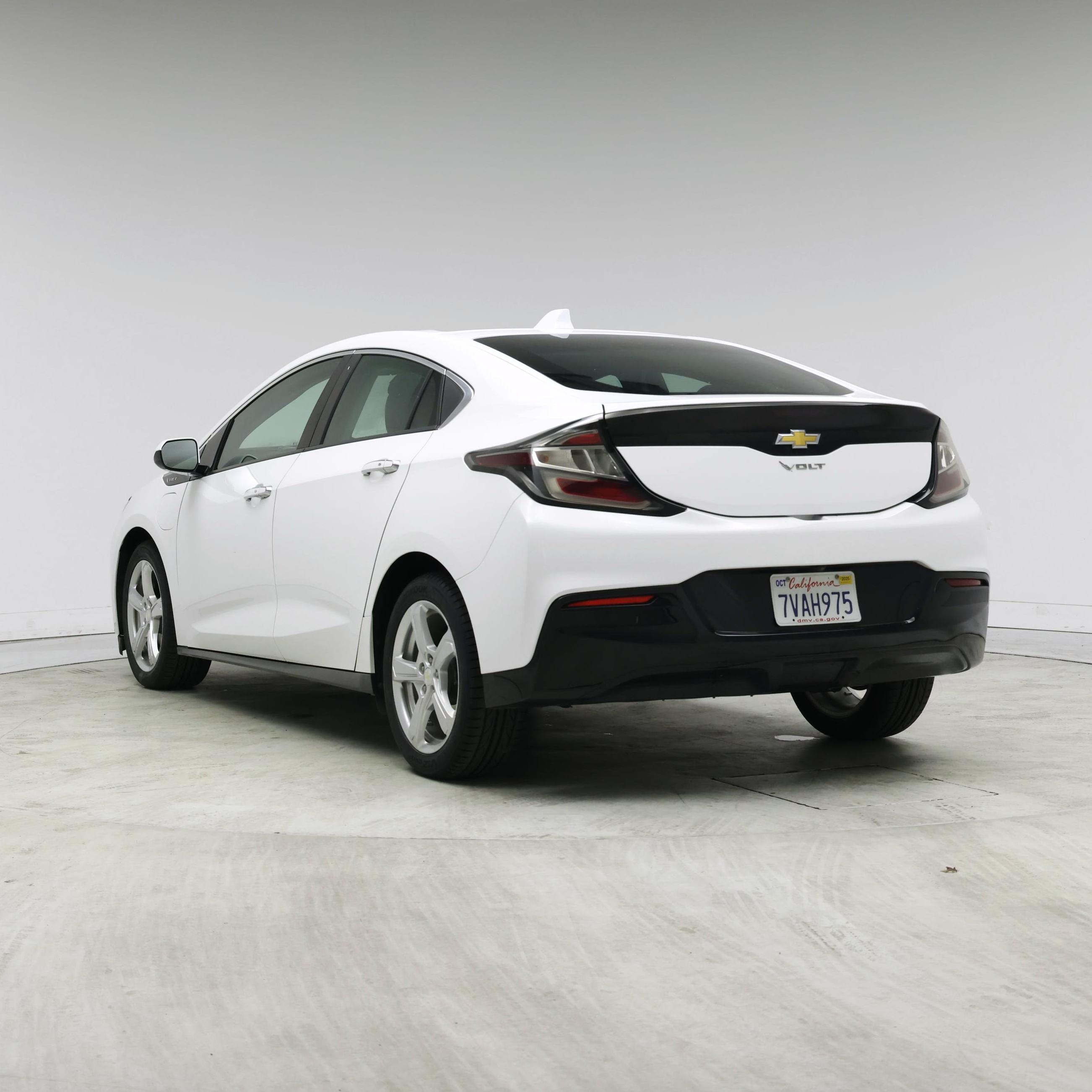Thumbnail: 2017 Chevrolet Volt - 2