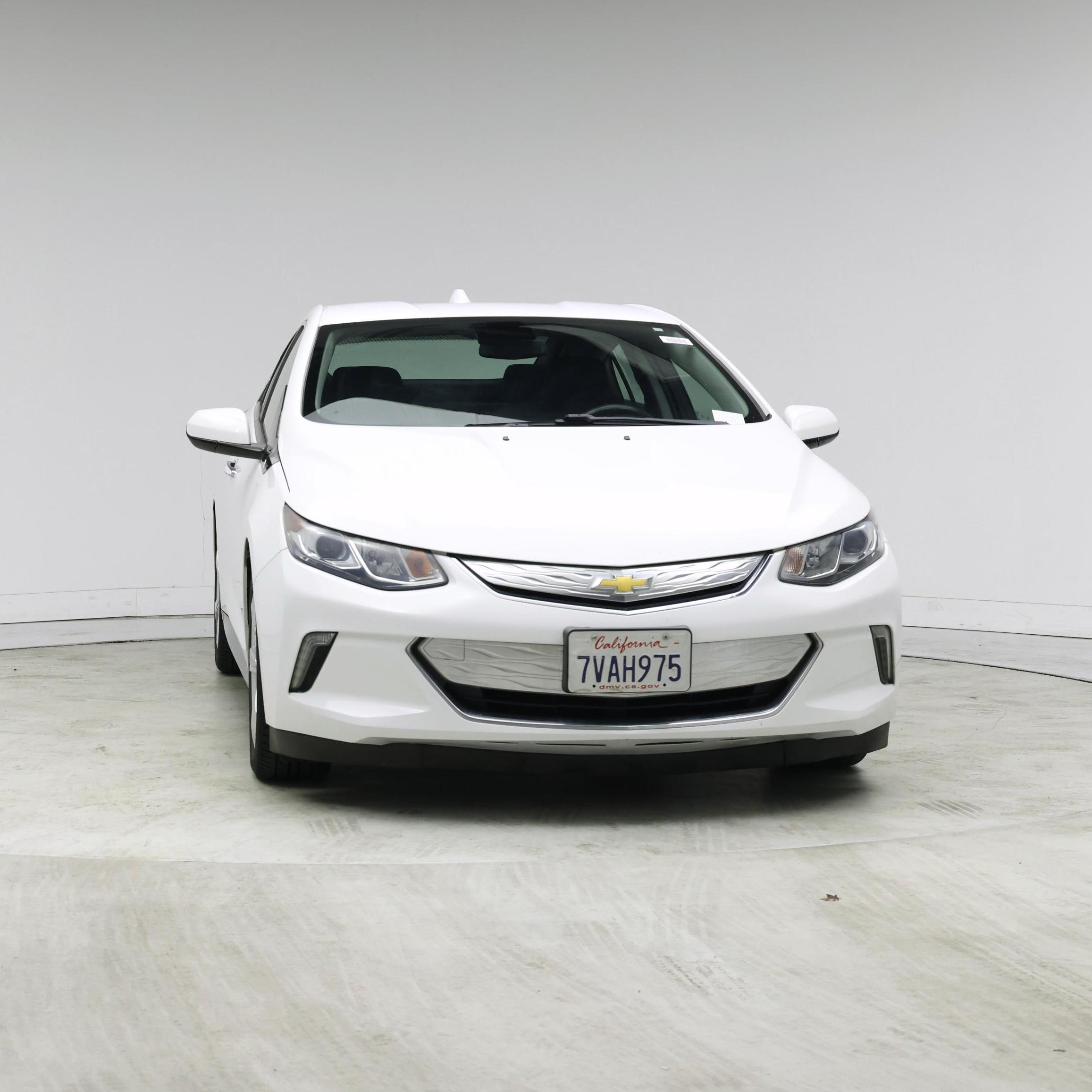 Thumbnail: 2017 Chevrolet Volt - 5