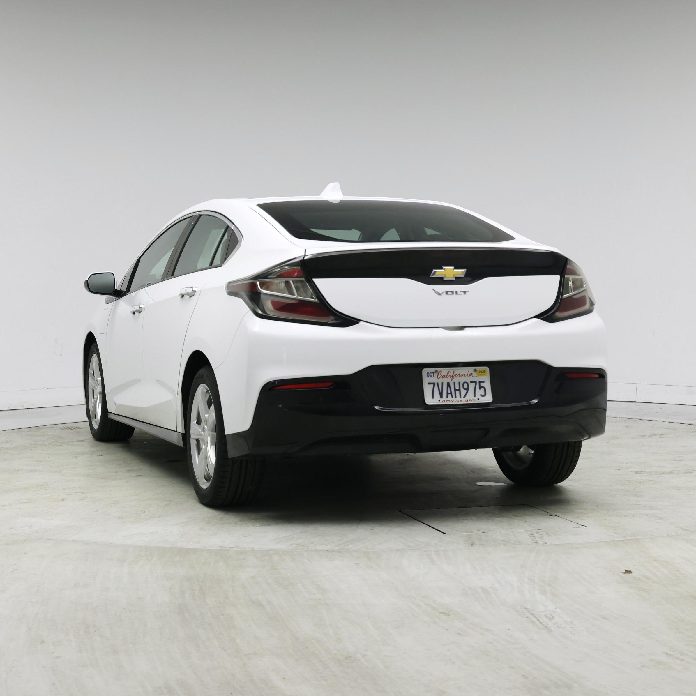 Thumbnail: 2017 Chevrolet Volt - 6