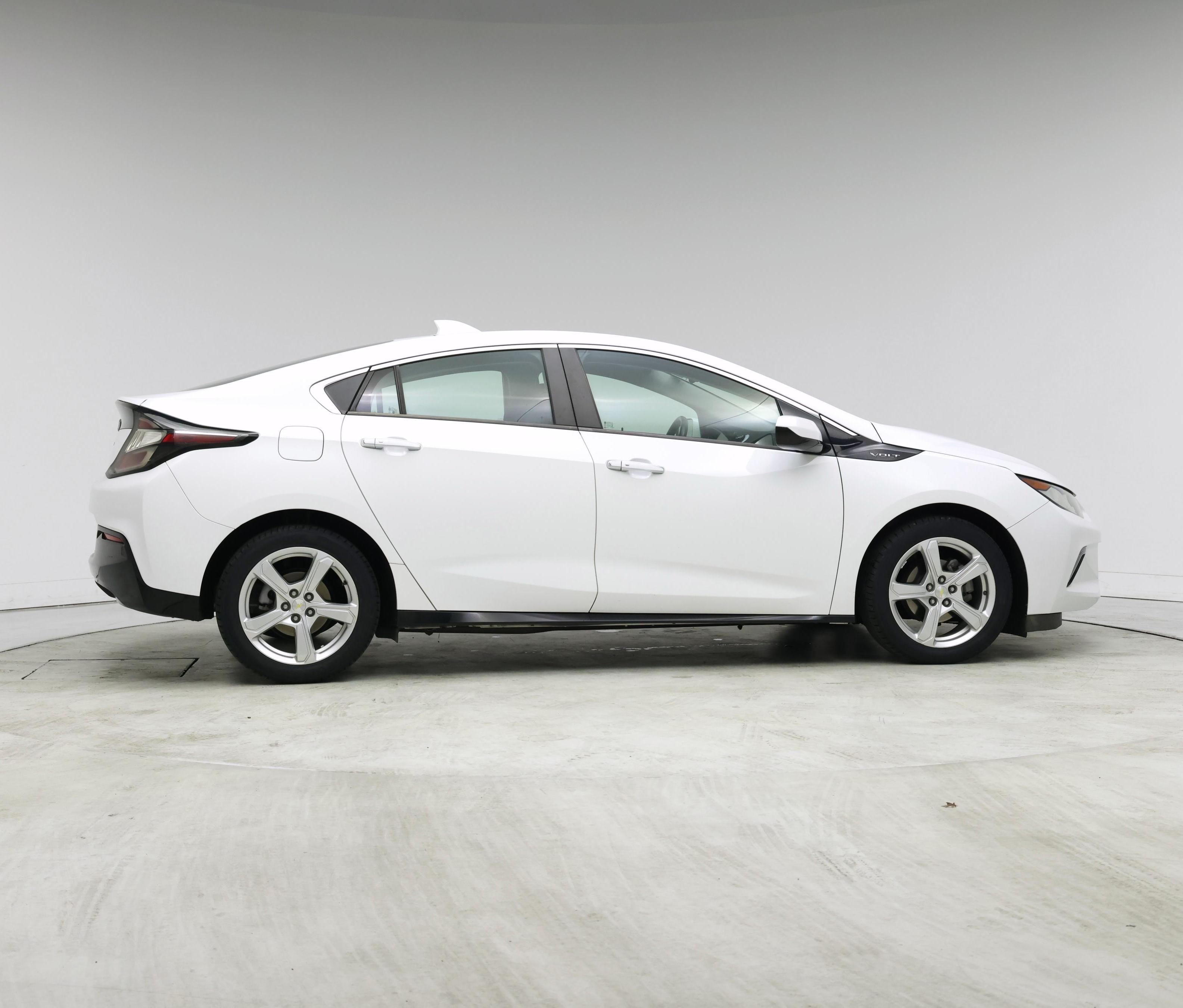 Thumbnail: 2017 Chevrolet Volt - 7