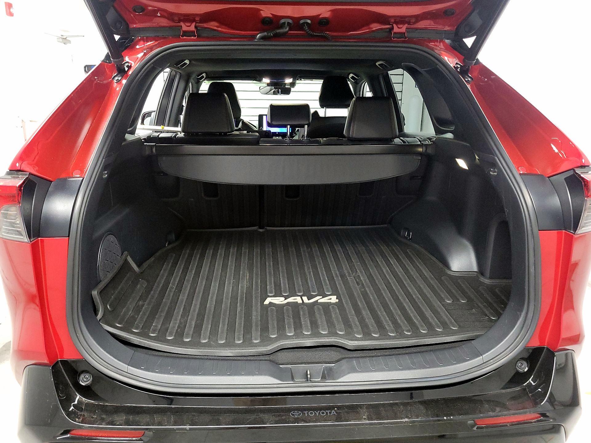Thumbnail: 2023 Toyota RAV4 - 19