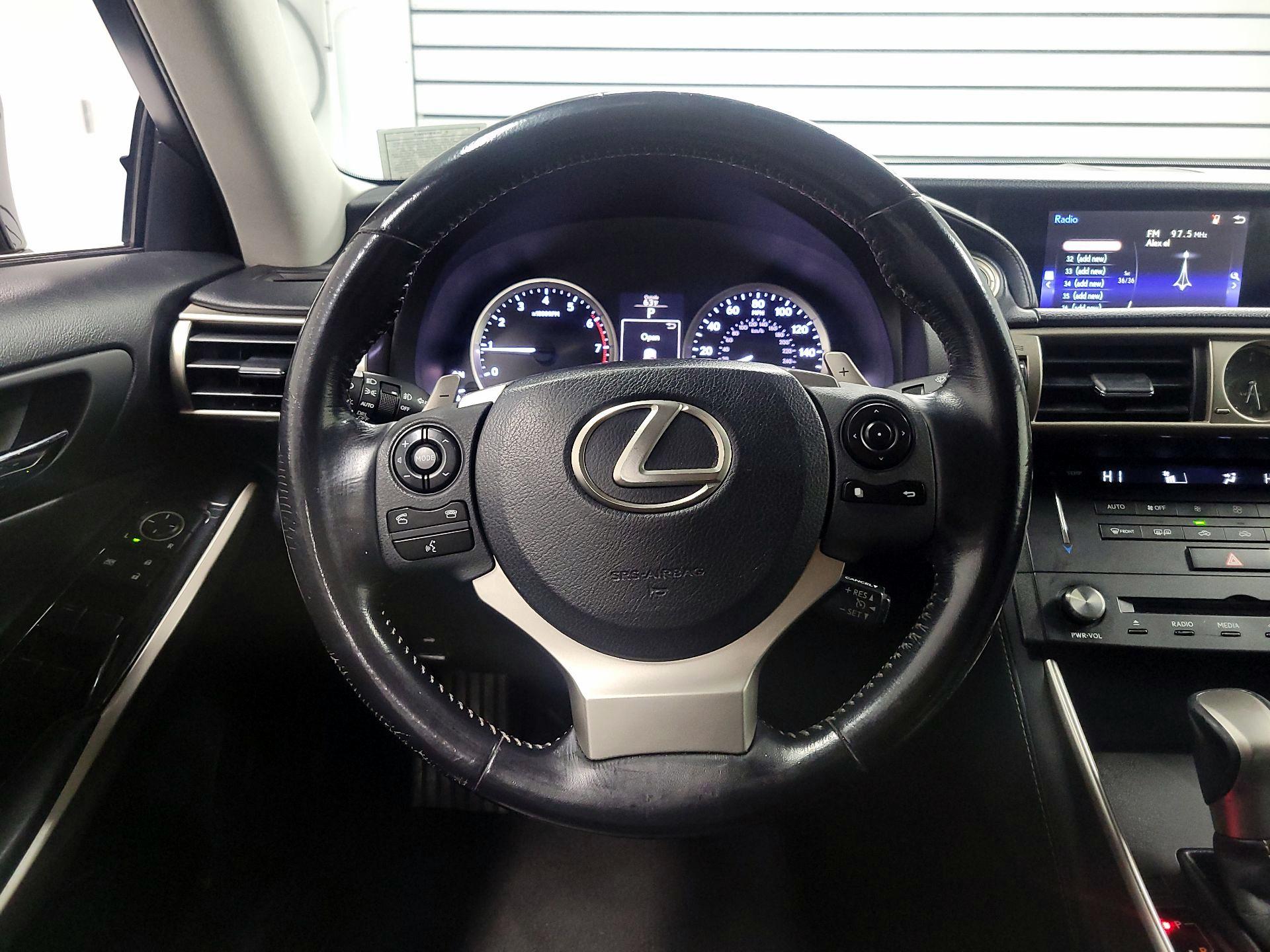 Thumbnail: 2016 Lexus IS - 10