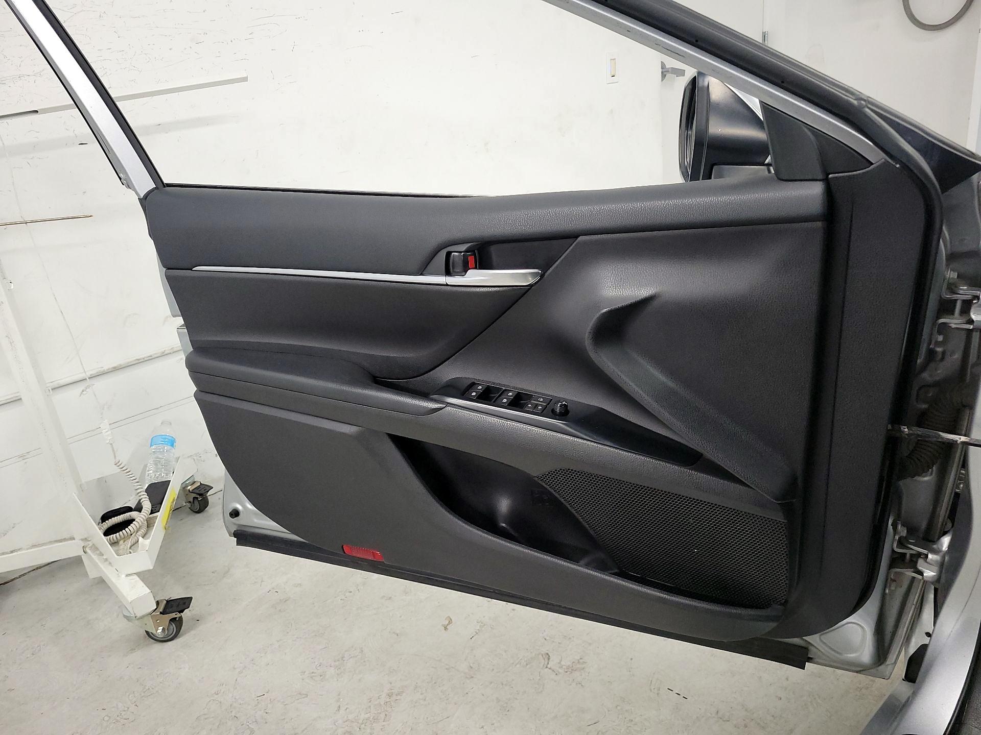 Thumbnail: 2020 Toyota Camry - 12
