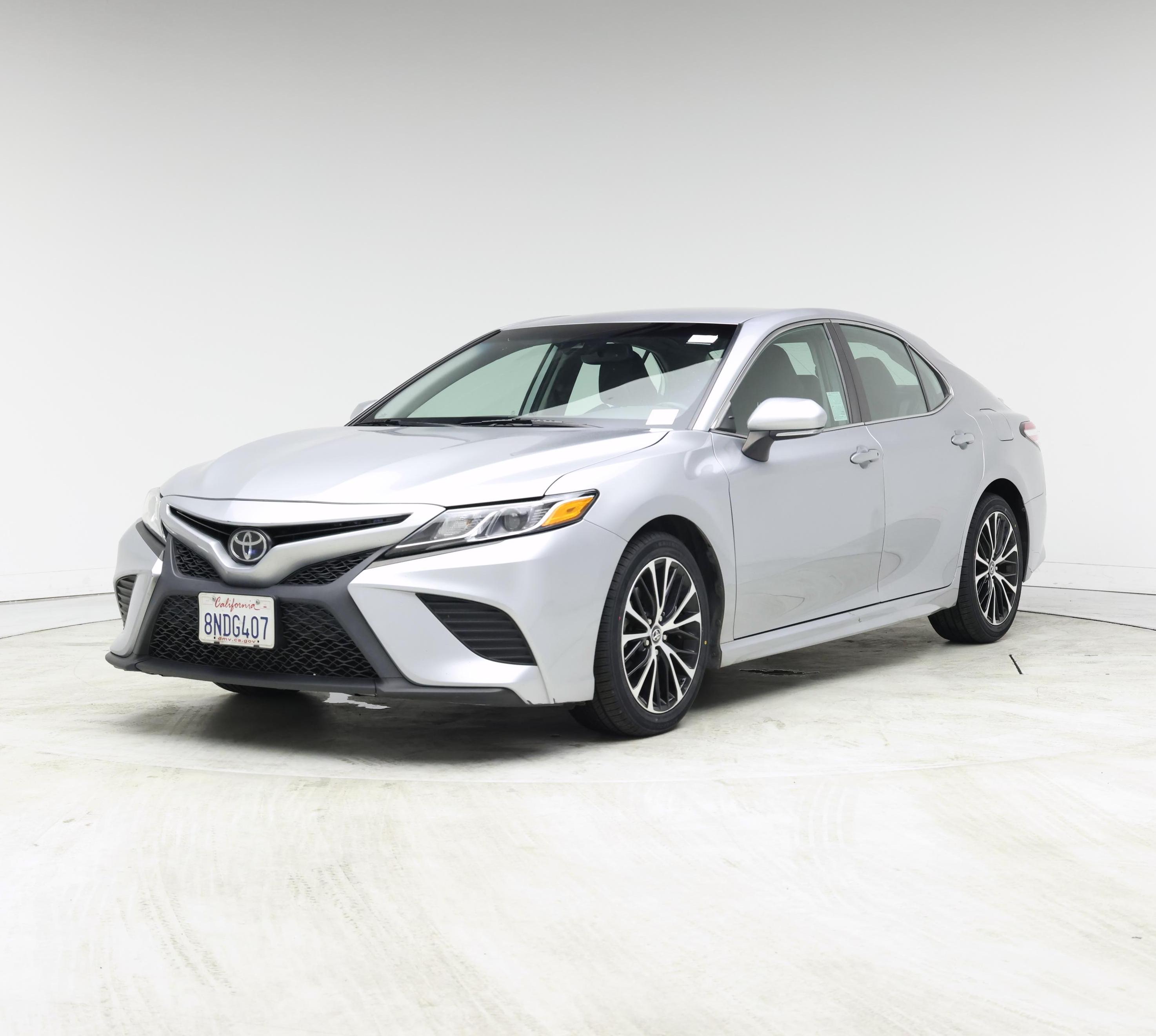 Thumbnail: 2020 Toyota Camry - 4