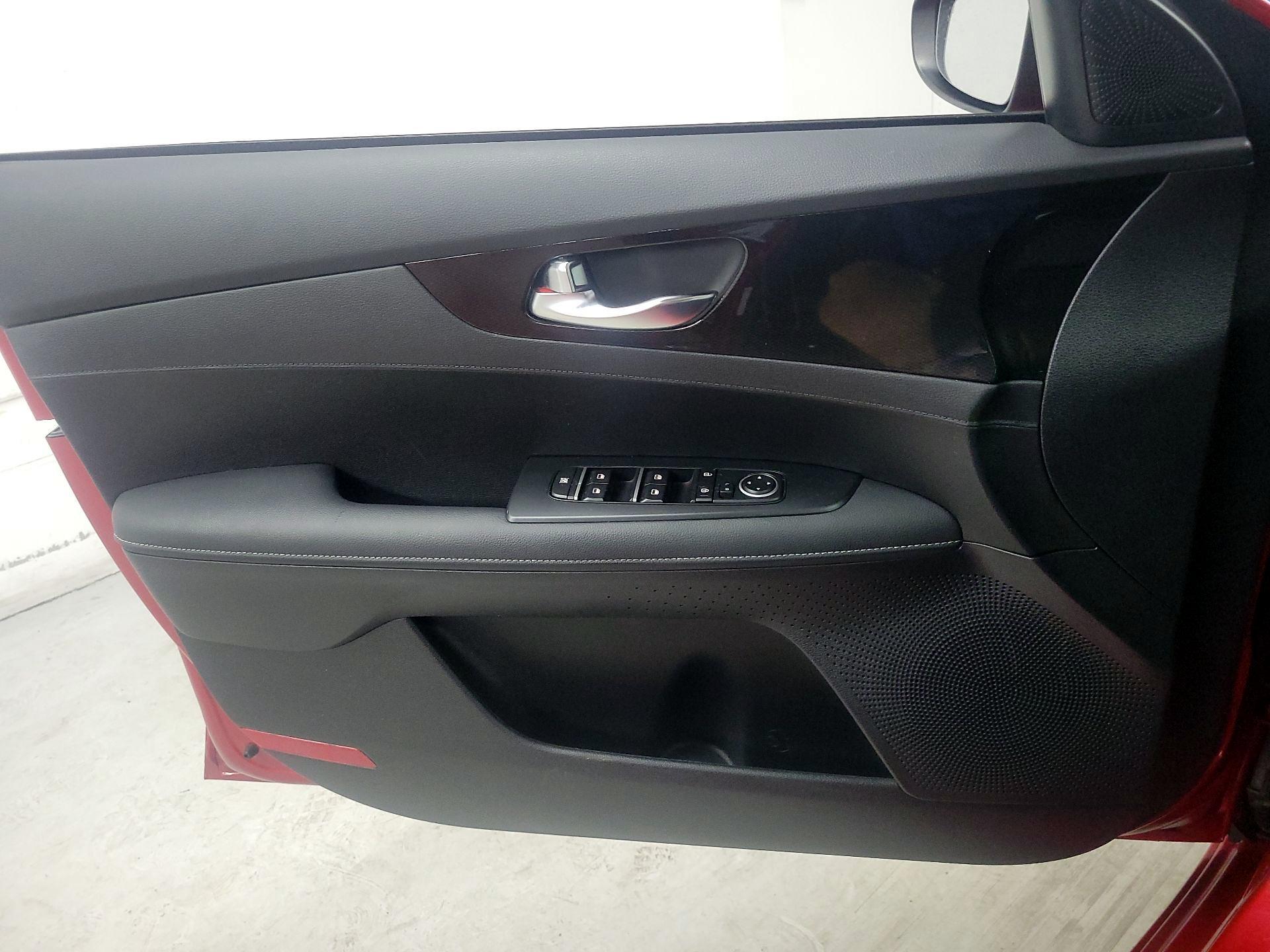 Thumbnail: 2024 Kia Forte - 12