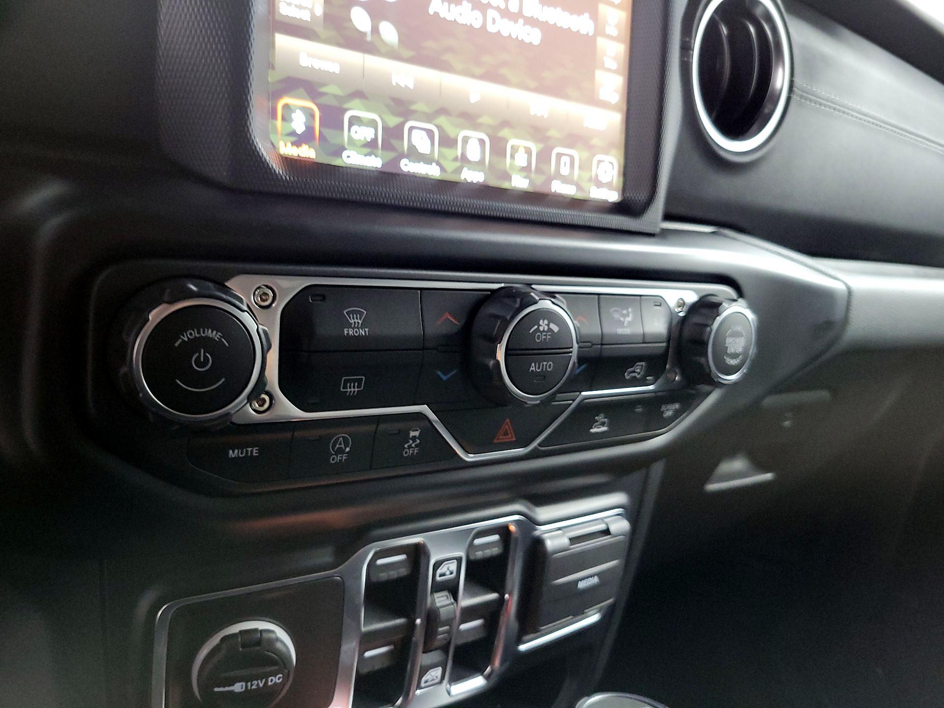 Thumbnail: 2022 Jeep Gladiator - 17