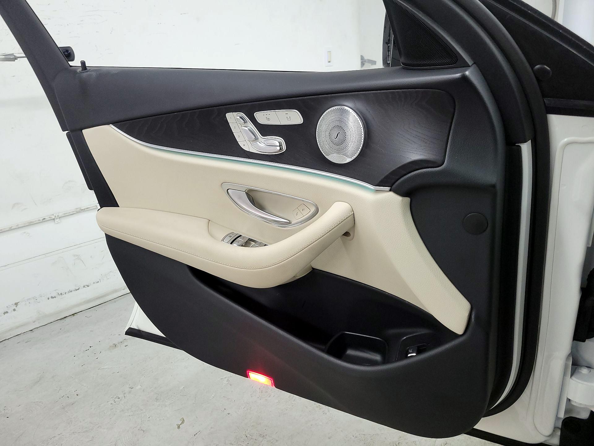 Thumbnail: 2019 Mercedes-Benz E-Class - 12