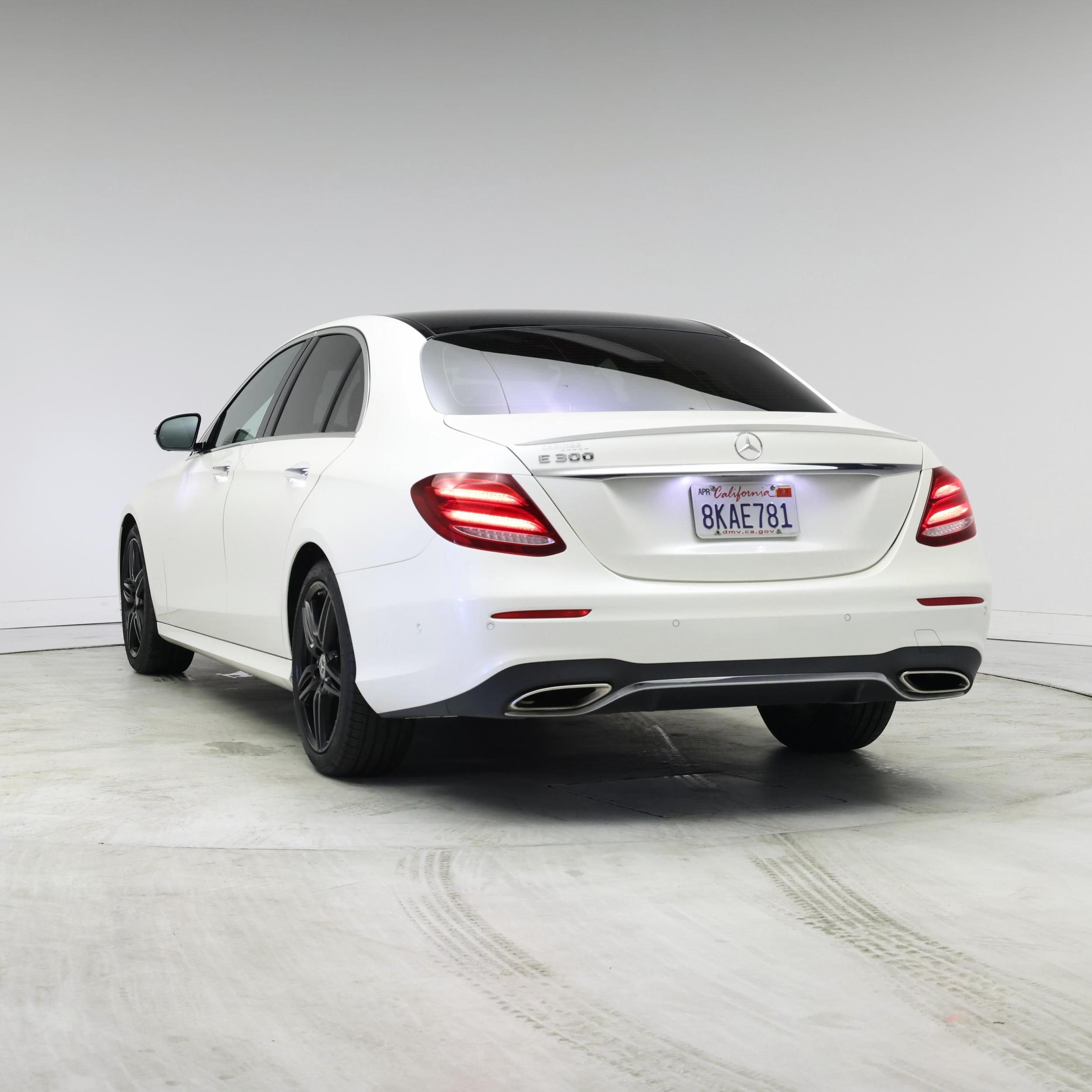 Thumbnail: 2019 Mercedes-Benz E-Class - 2