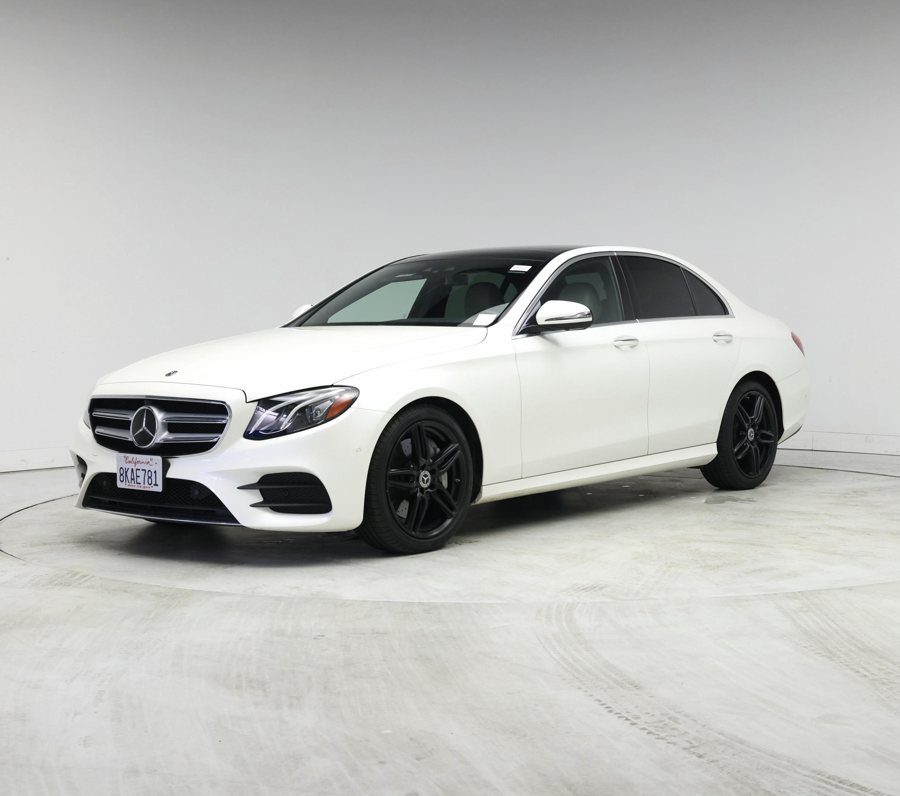 Thumbnail: 2019 Mercedes-Benz E-Class - 4