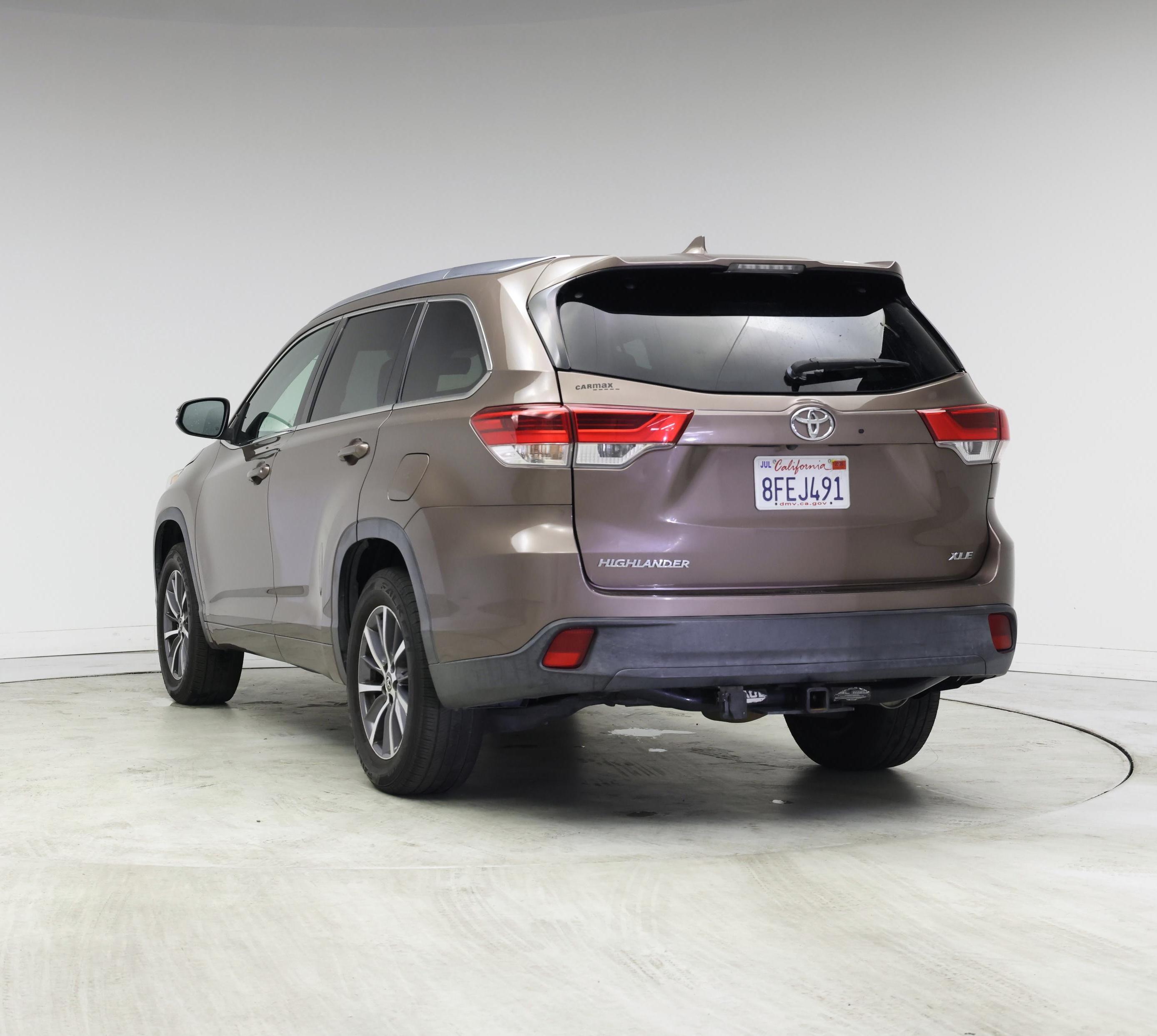 Thumbnail: 2018 Toyota Highlander - 2