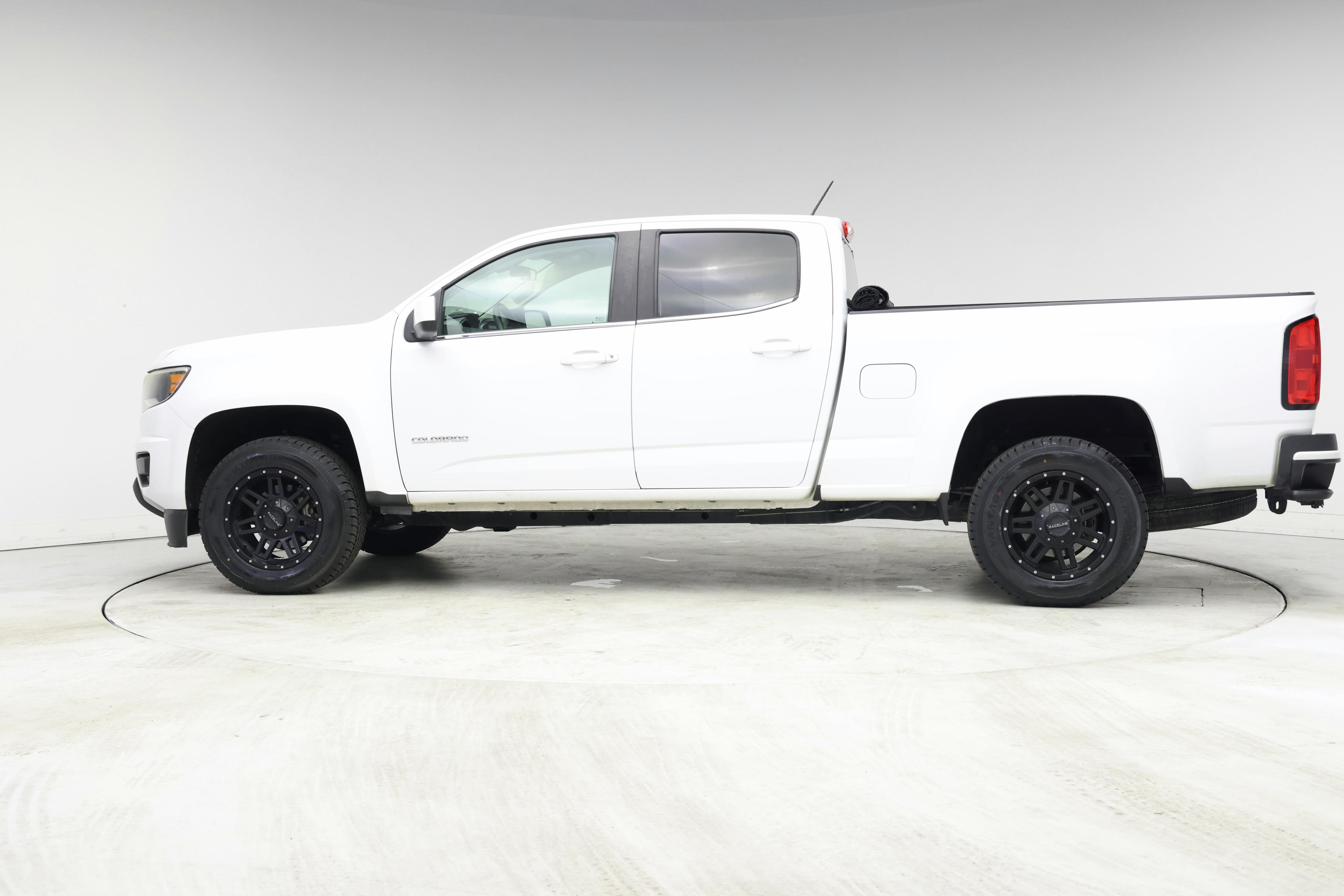 Thumbnail: 2019 Chevrolet Colorado - 3