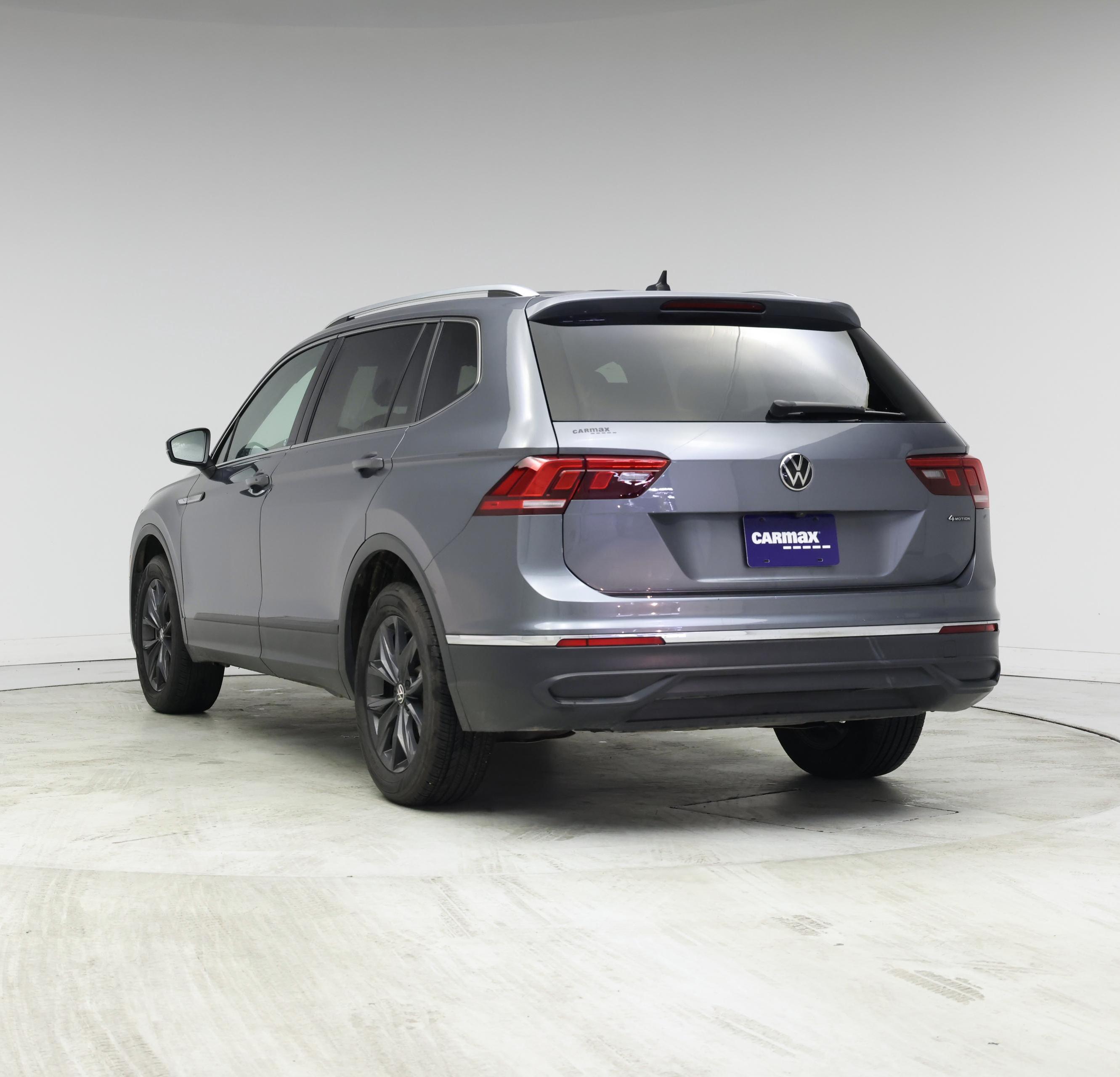 Thumbnail: 2022 Volkswagen Tiguan - 2