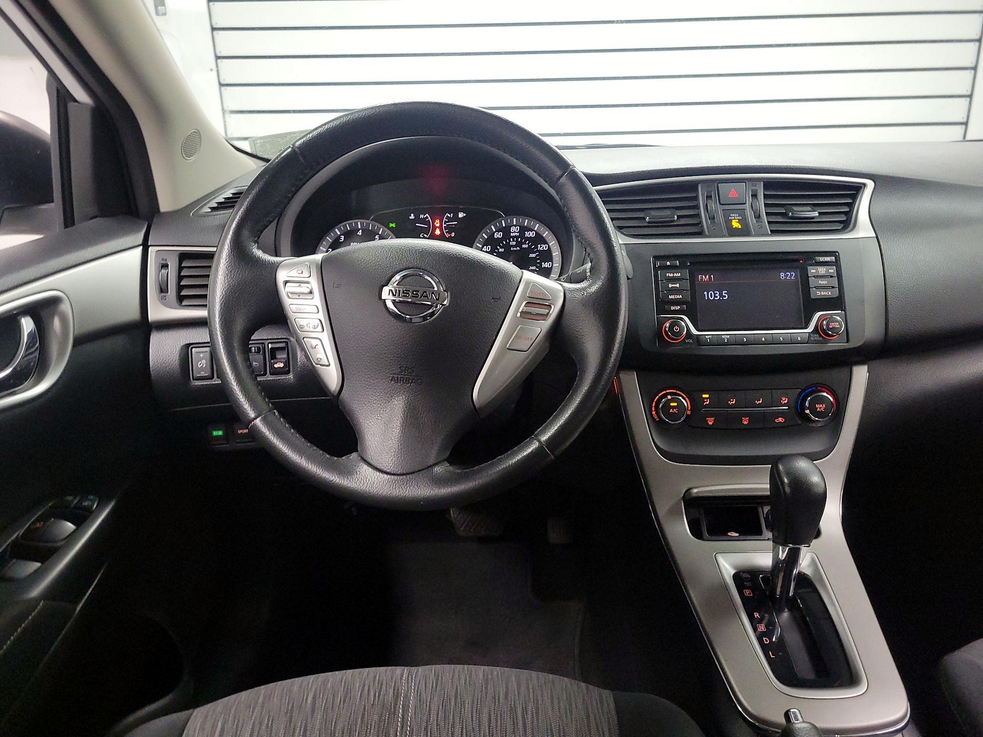 Thumbnail: 2015 Nissan Sentra - 10