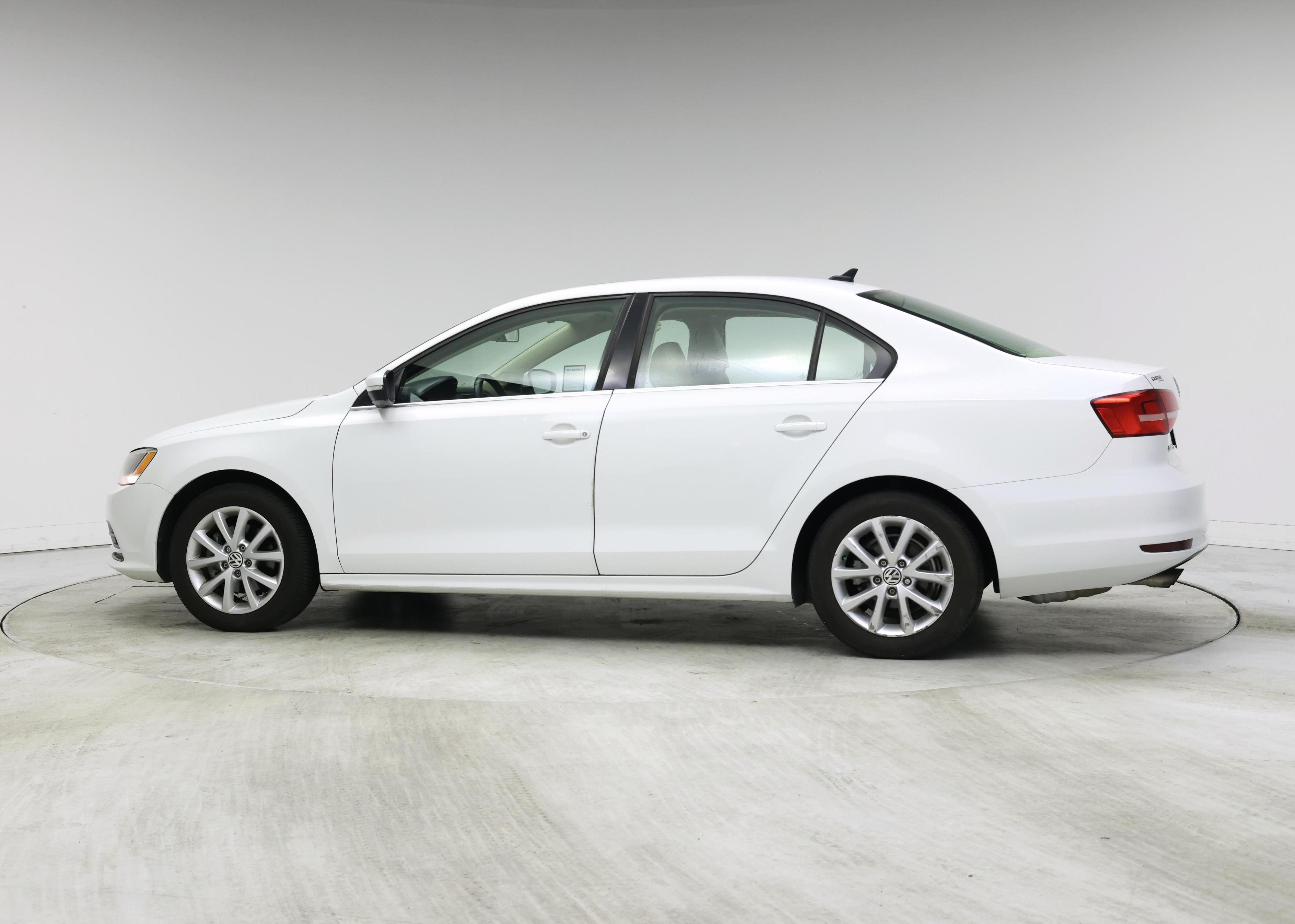 Thumbnail: 2015 Volkswagen Jetta - 3