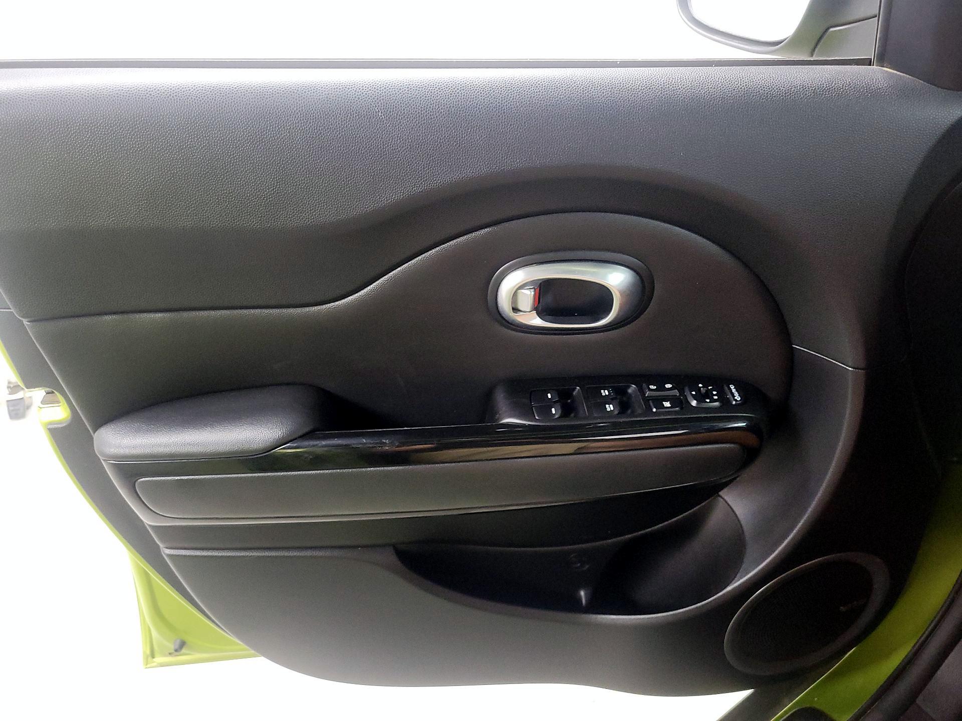 Thumbnail: 2014 Kia Soul - 12