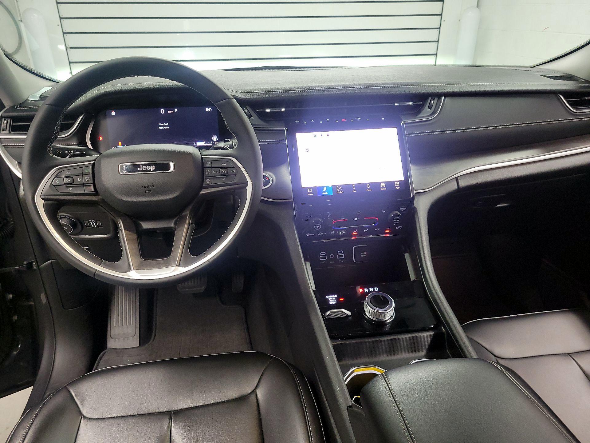 Thumbnail: 2023 Jeep Grand Cherokee - 9