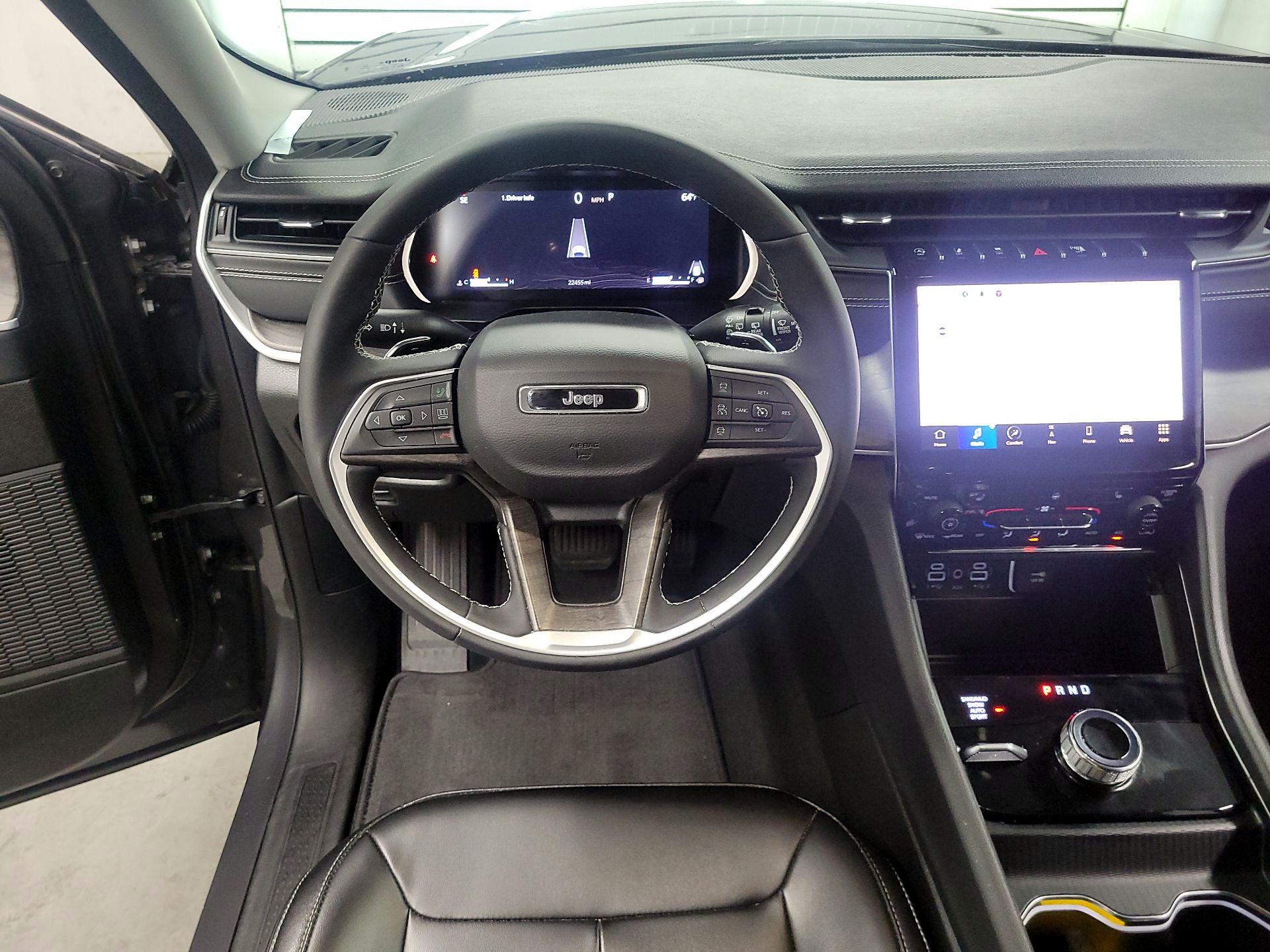 Thumbnail: 2023 Jeep Grand Cherokee - 10