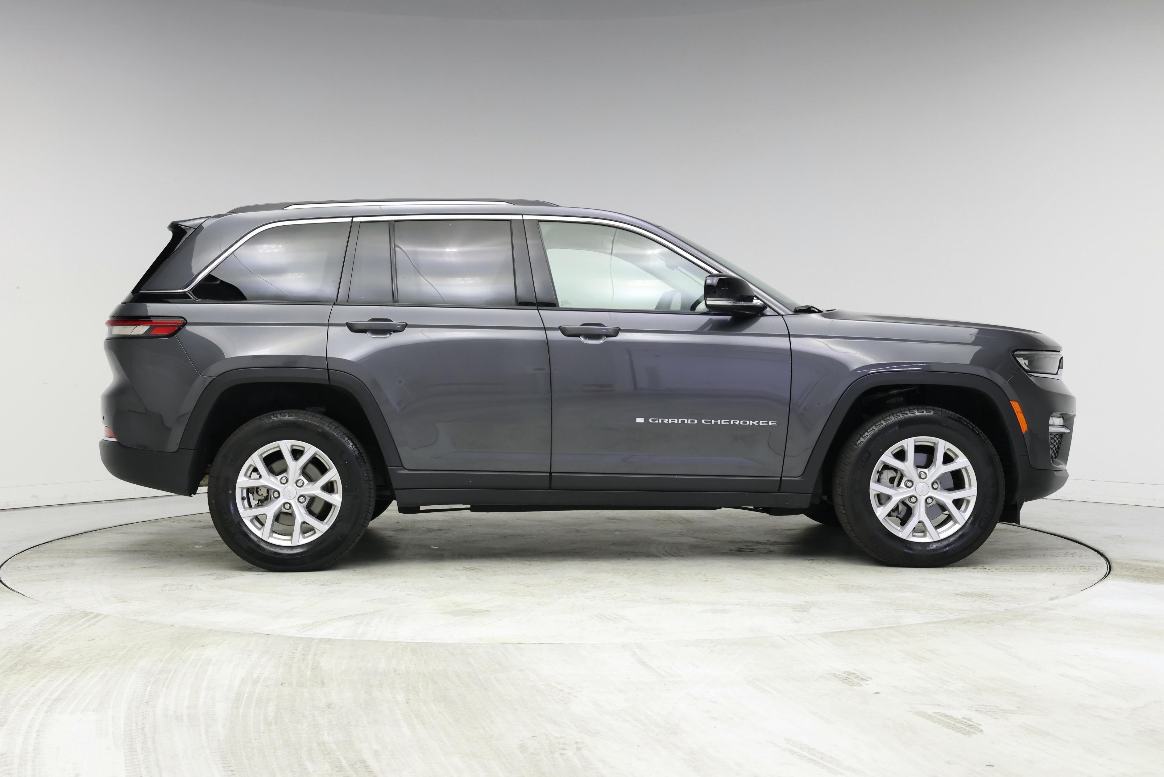 Thumbnail: 2023 Jeep Grand Cherokee - 7