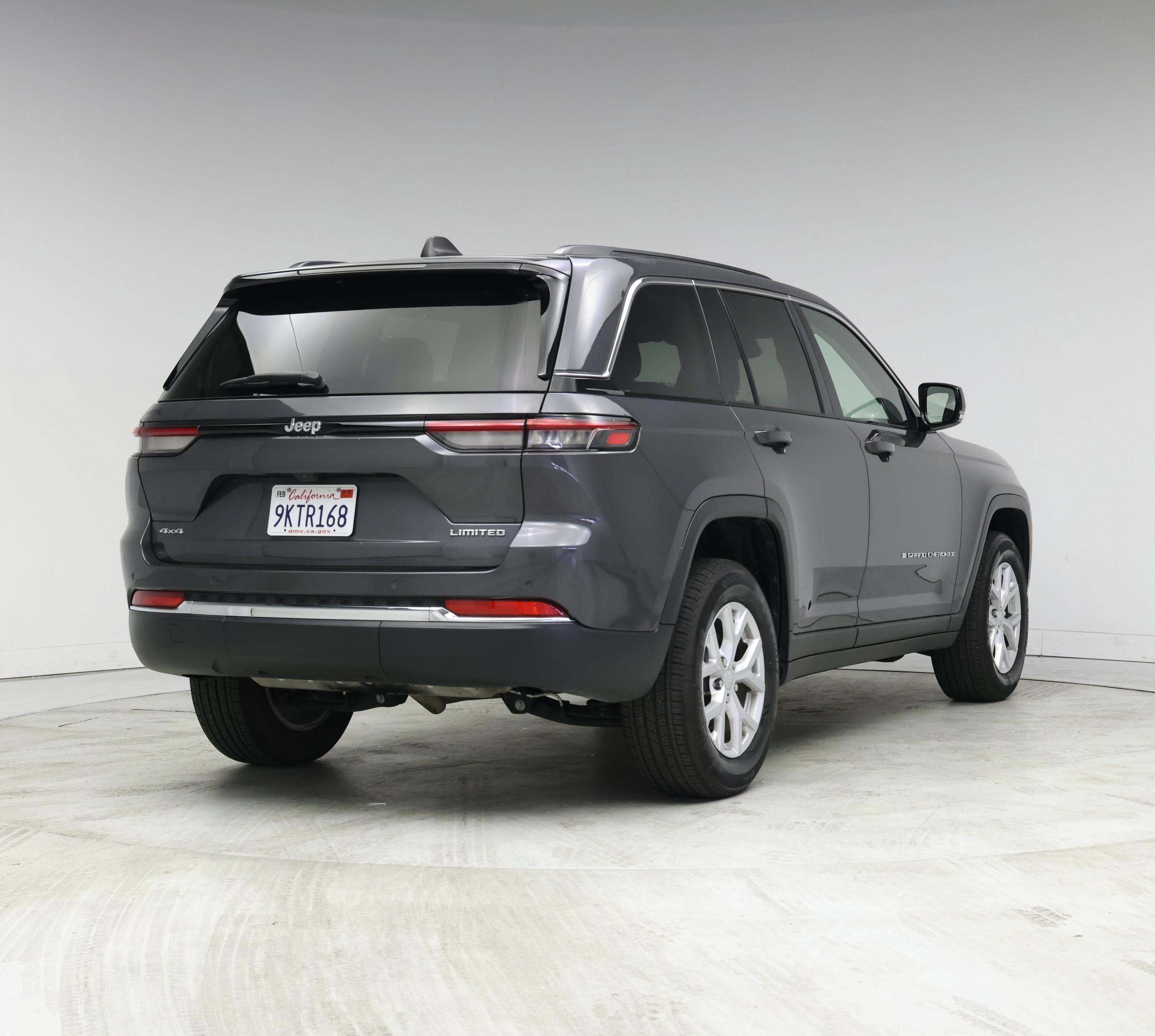 Thumbnail: 2023 Jeep Grand Cherokee - 8