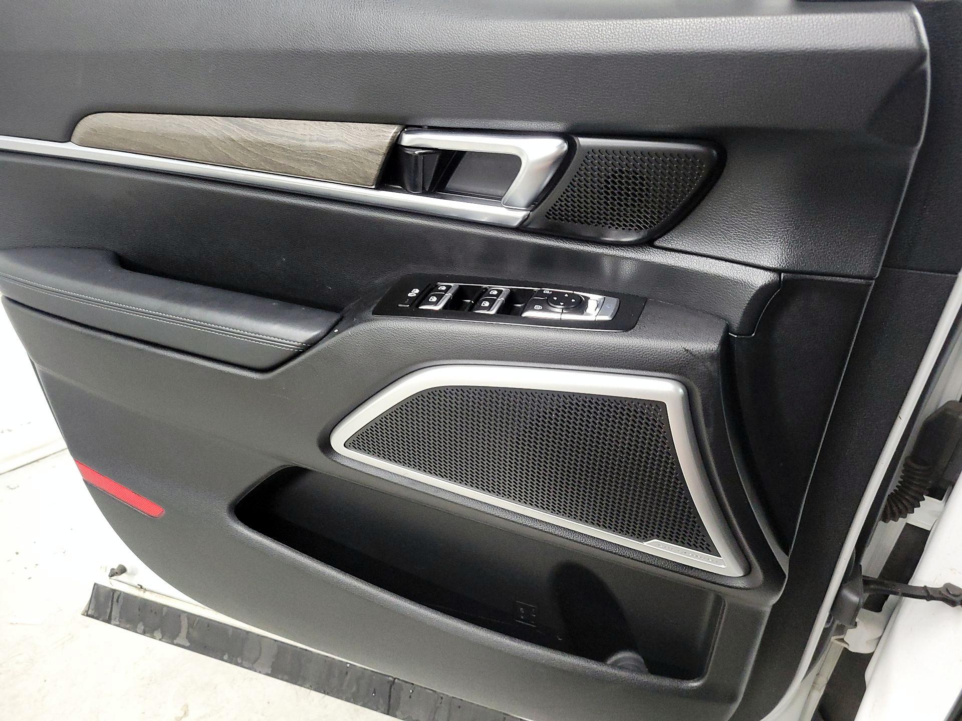Thumbnail: 2020 Kia Telluride - 12