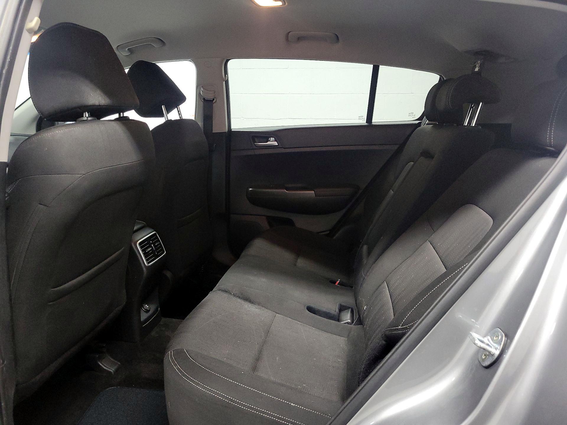 Thumbnail: 2021 Kia Sportage - 16