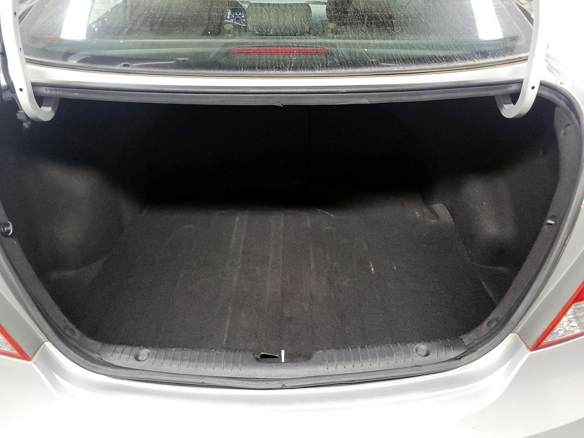 Thumbnail: 2013 Hyundai Accent - 17