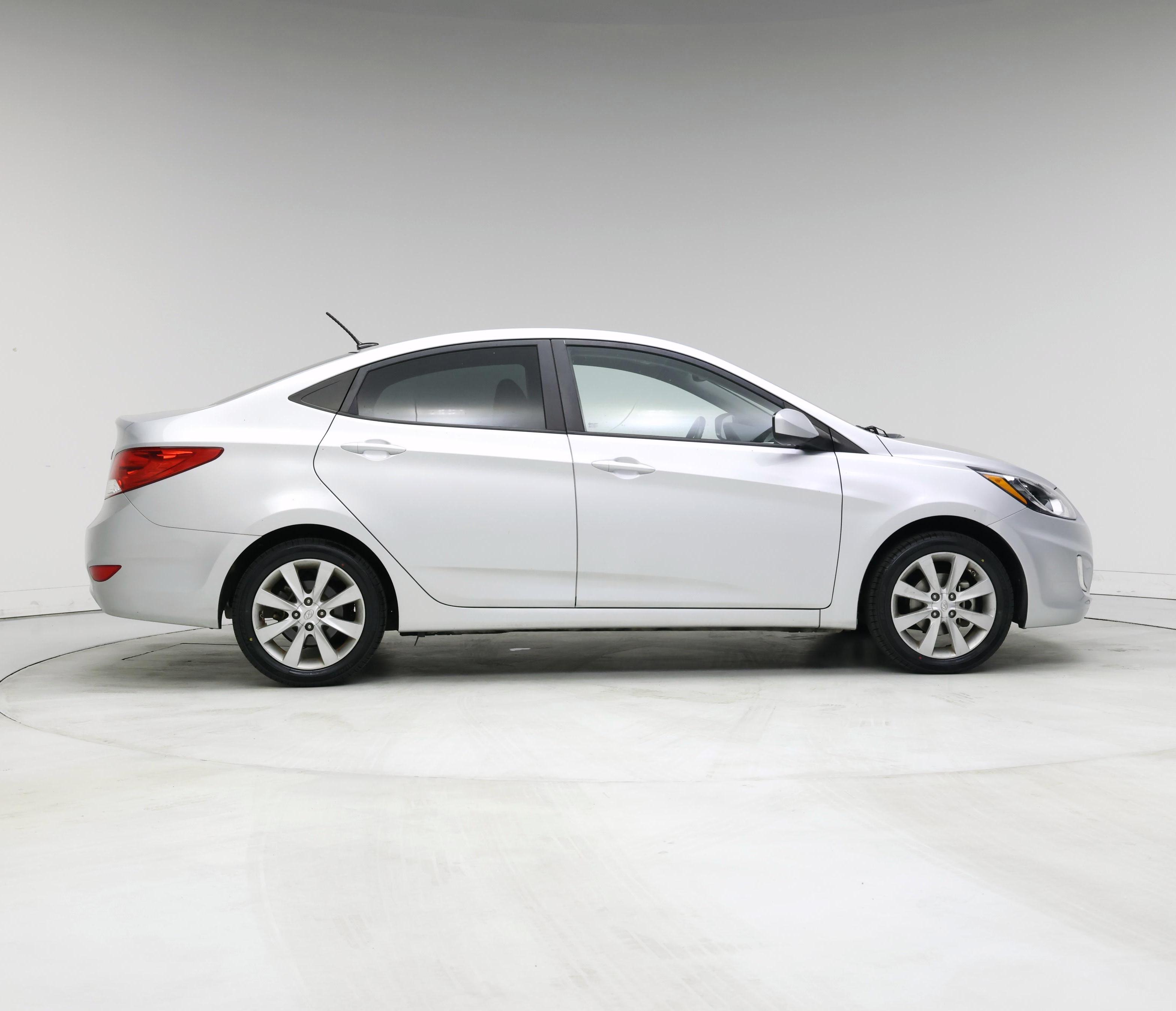 Thumbnail: 2013 Hyundai Accent - 7
