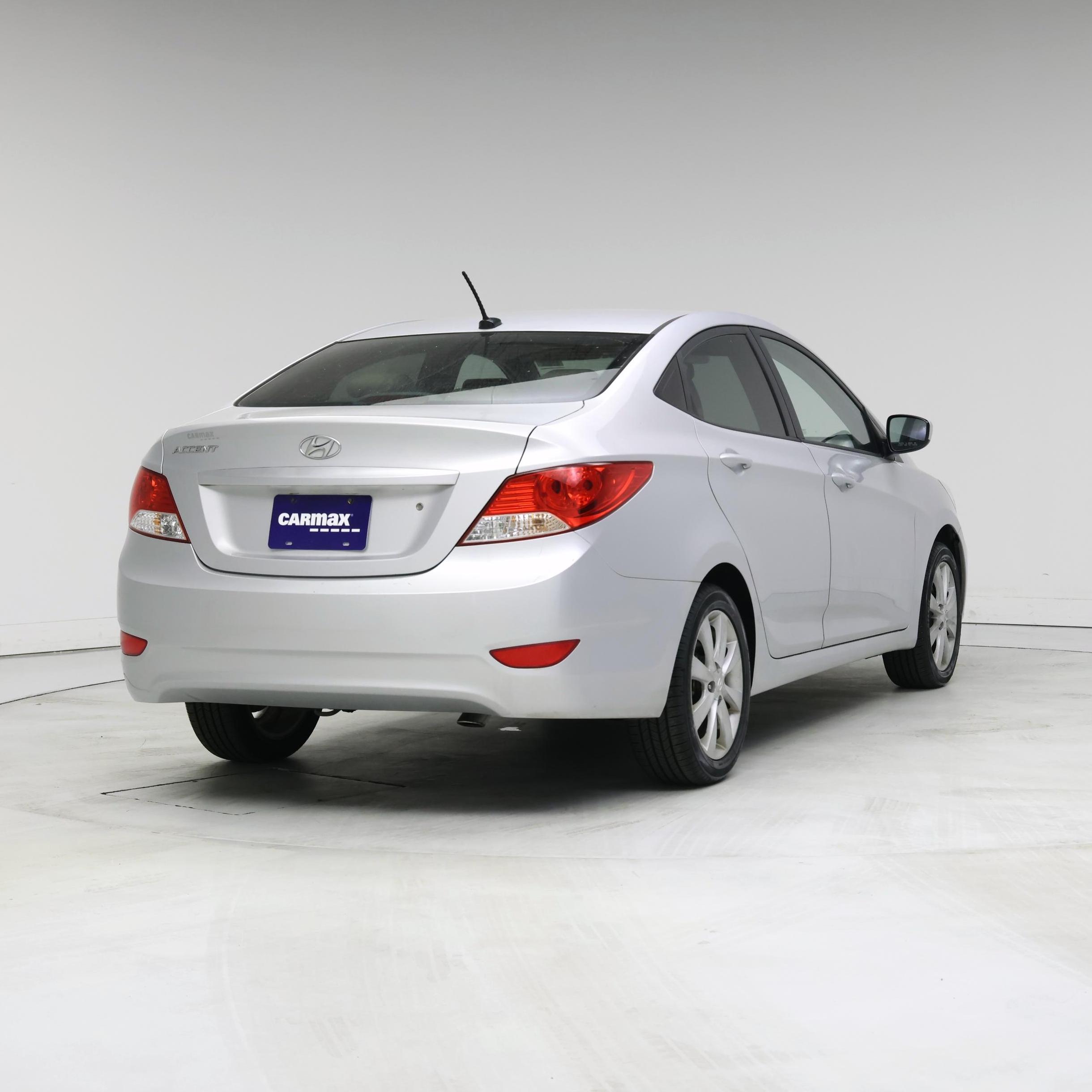 Thumbnail: 2013 Hyundai Accent - 8