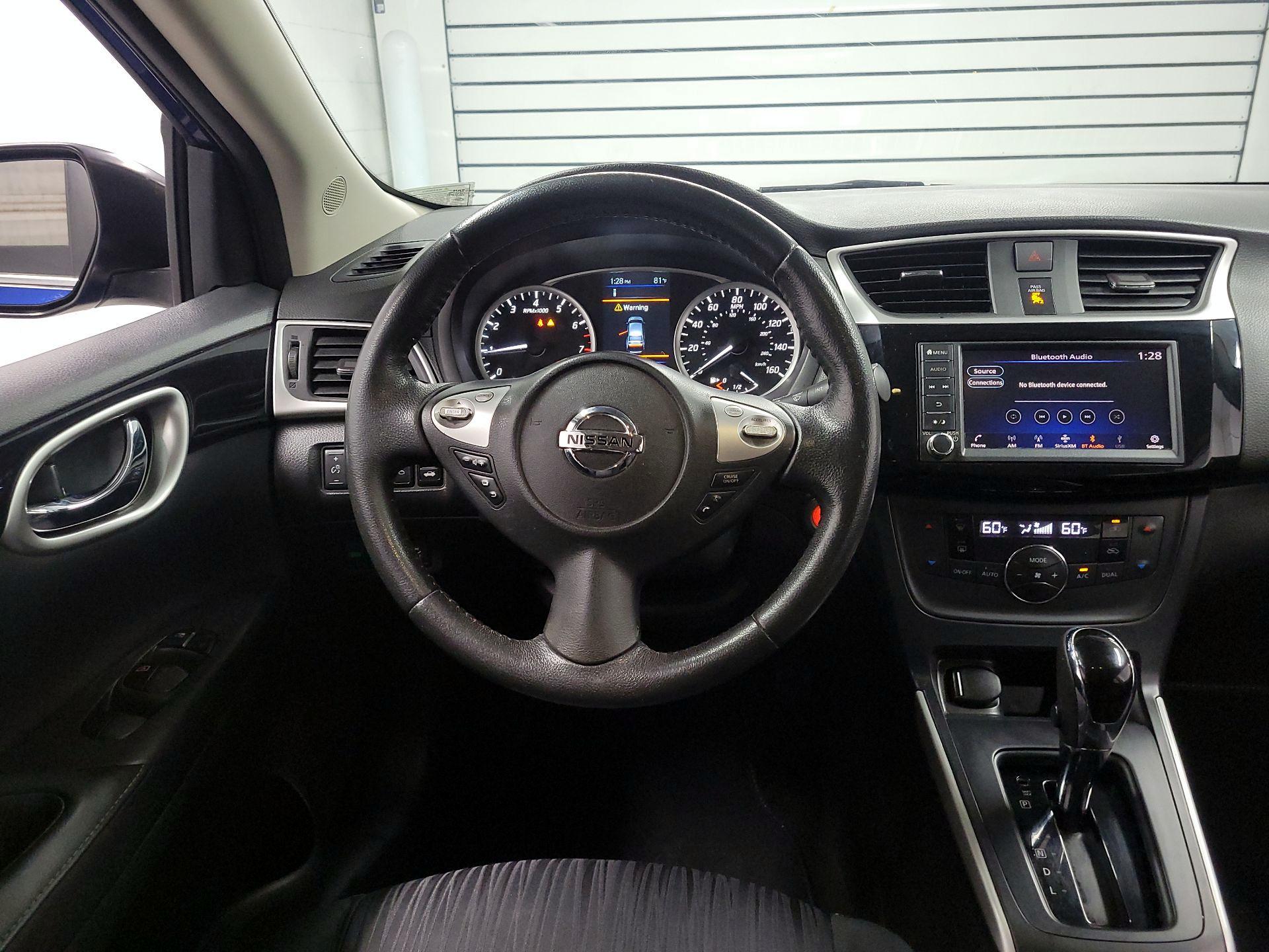 Thumbnail: 2019 Nissan Sentra - 10