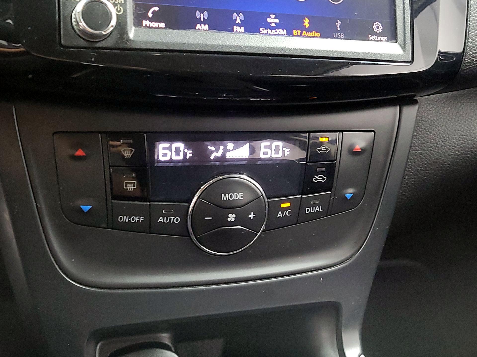 Thumbnail: 2019 Nissan Sentra - 15