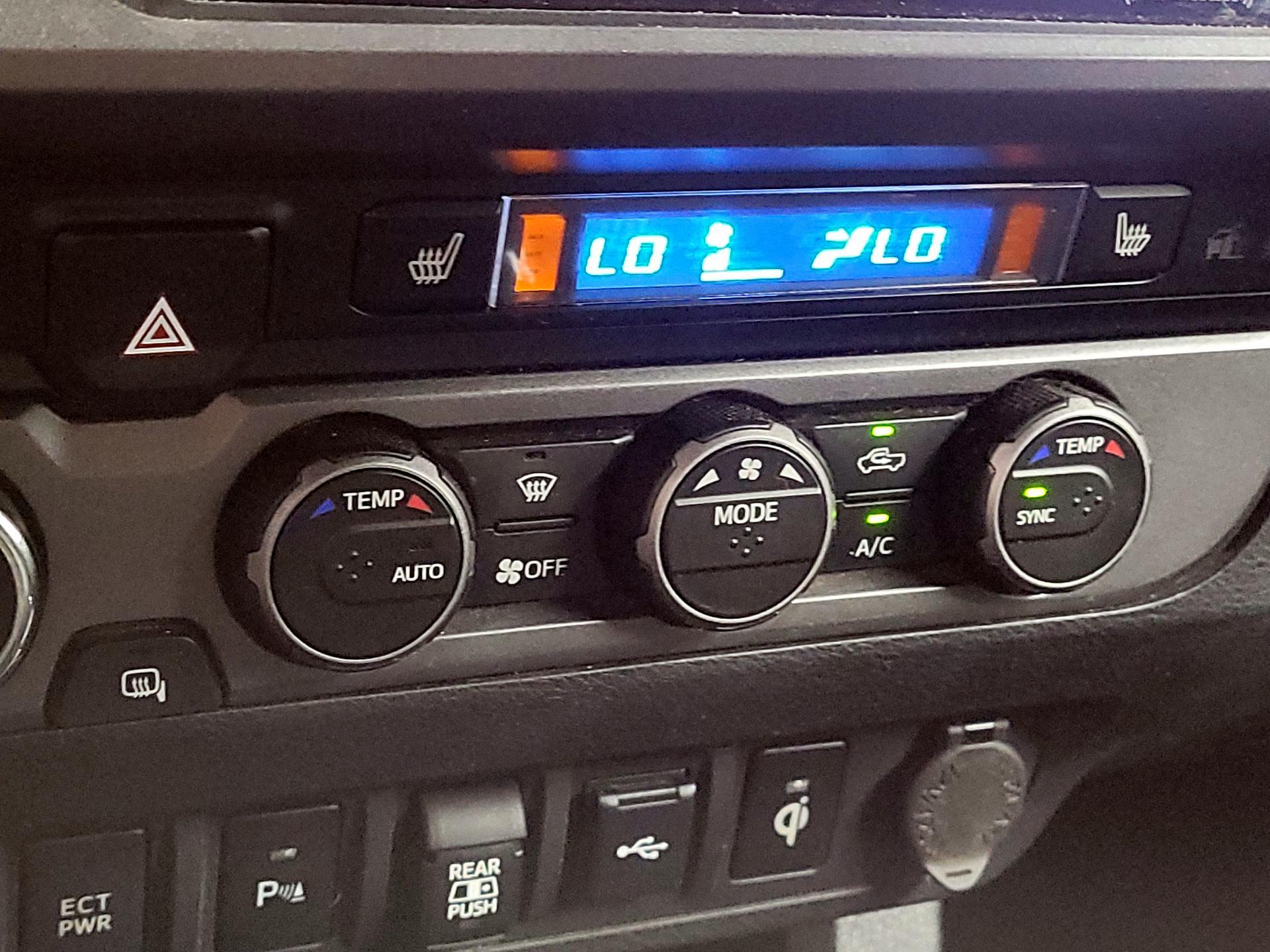 Thumbnail: 2022 Toyota Tacoma - 16