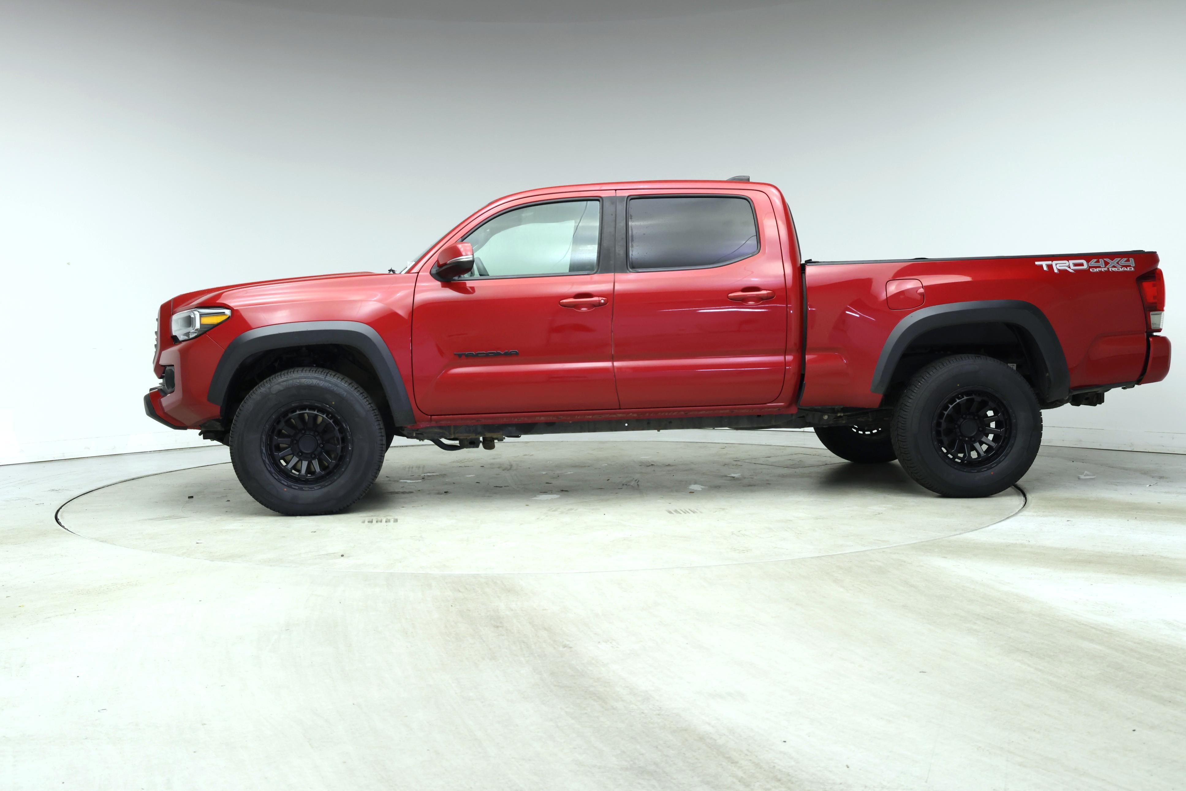 Thumbnail: 2022 Toyota Tacoma - 3
