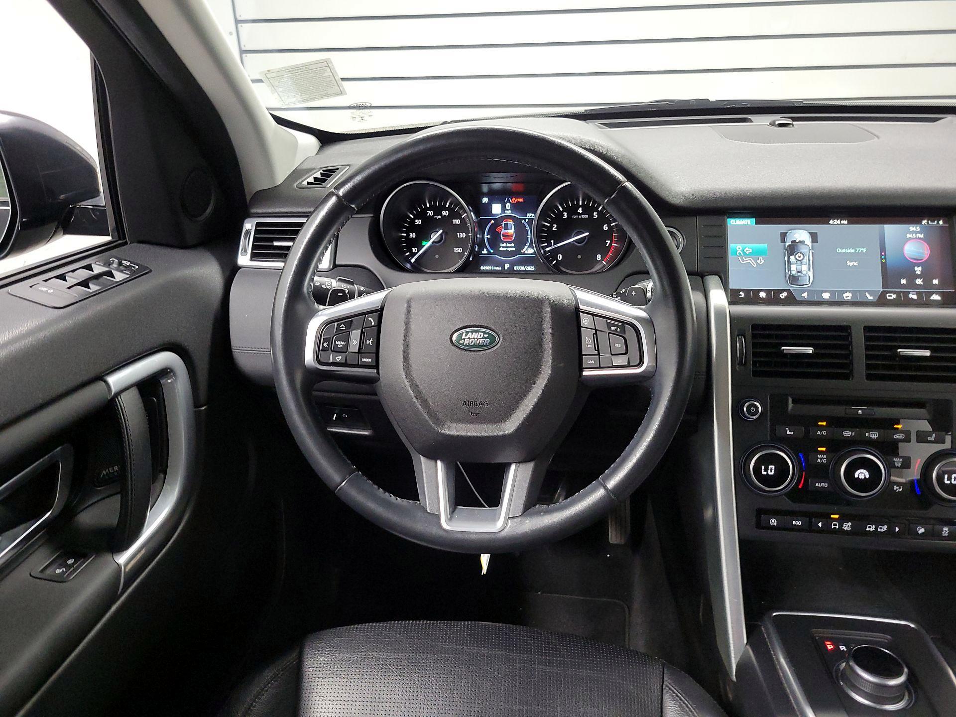 Thumbnail: 2018 Land Rover Discovery Sport - 10