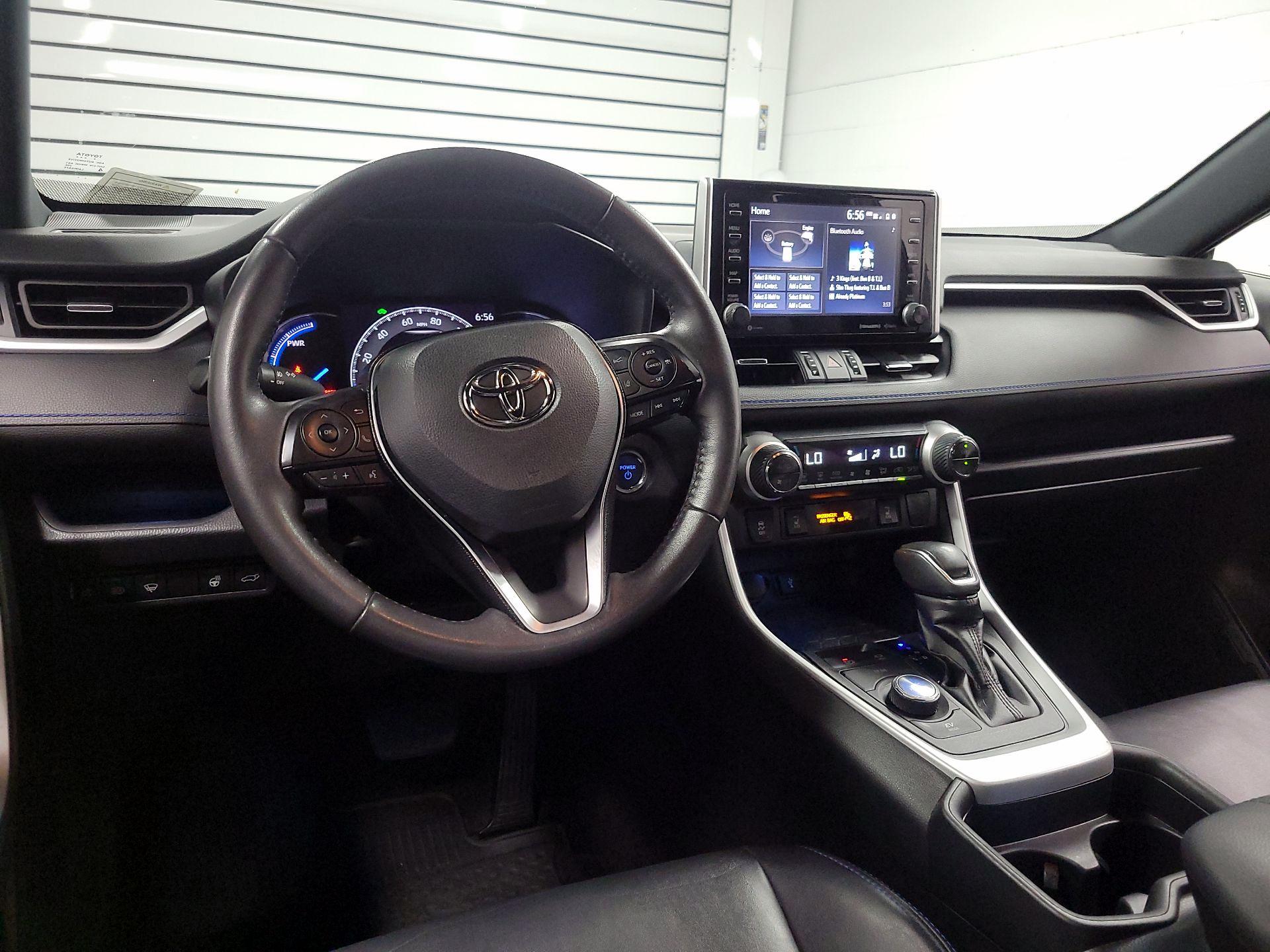 Thumbnail: 2020 Toyota RAV4 - 9