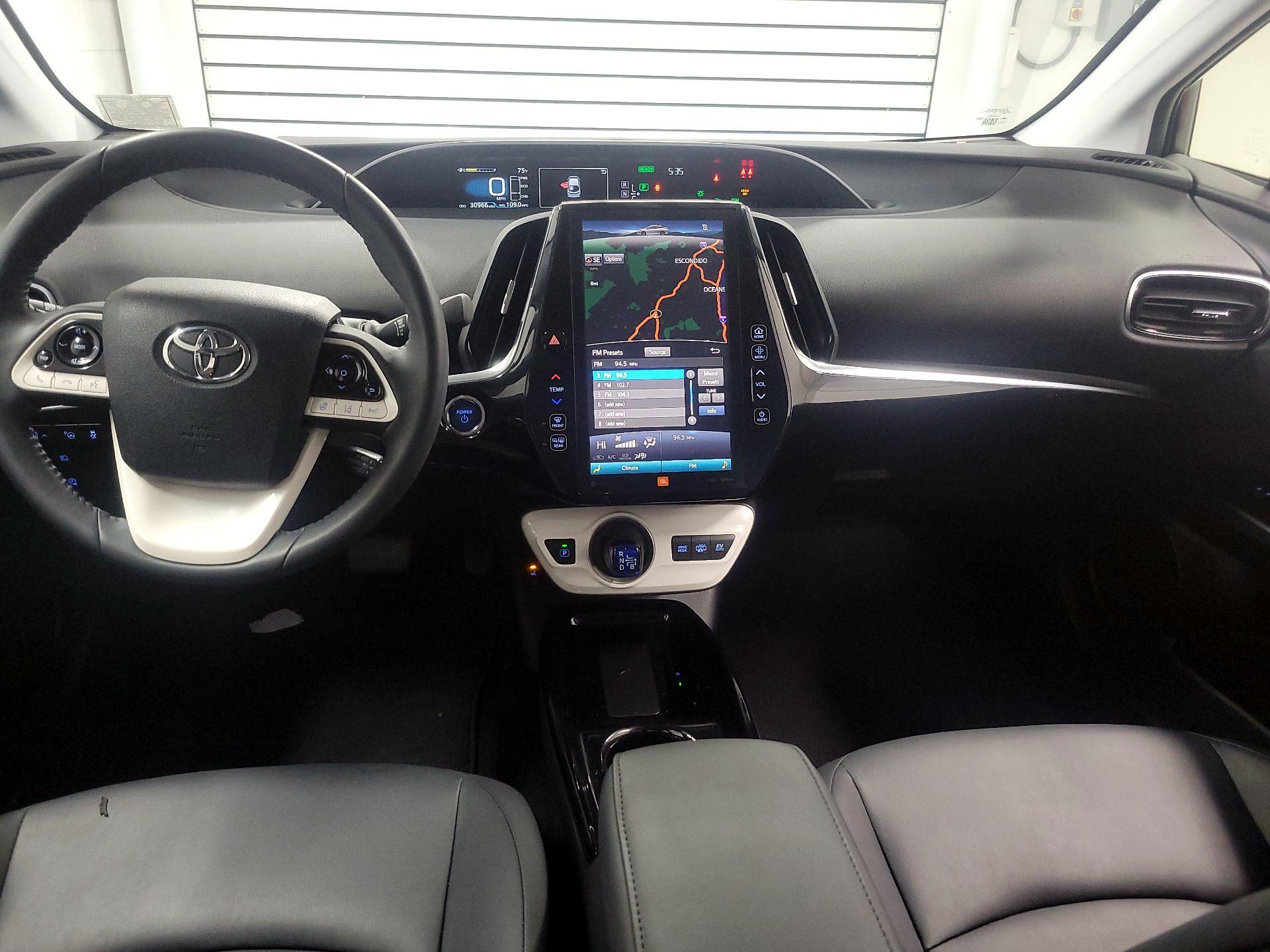 Thumbnail: 2017 Toyota Prius Prime - 9