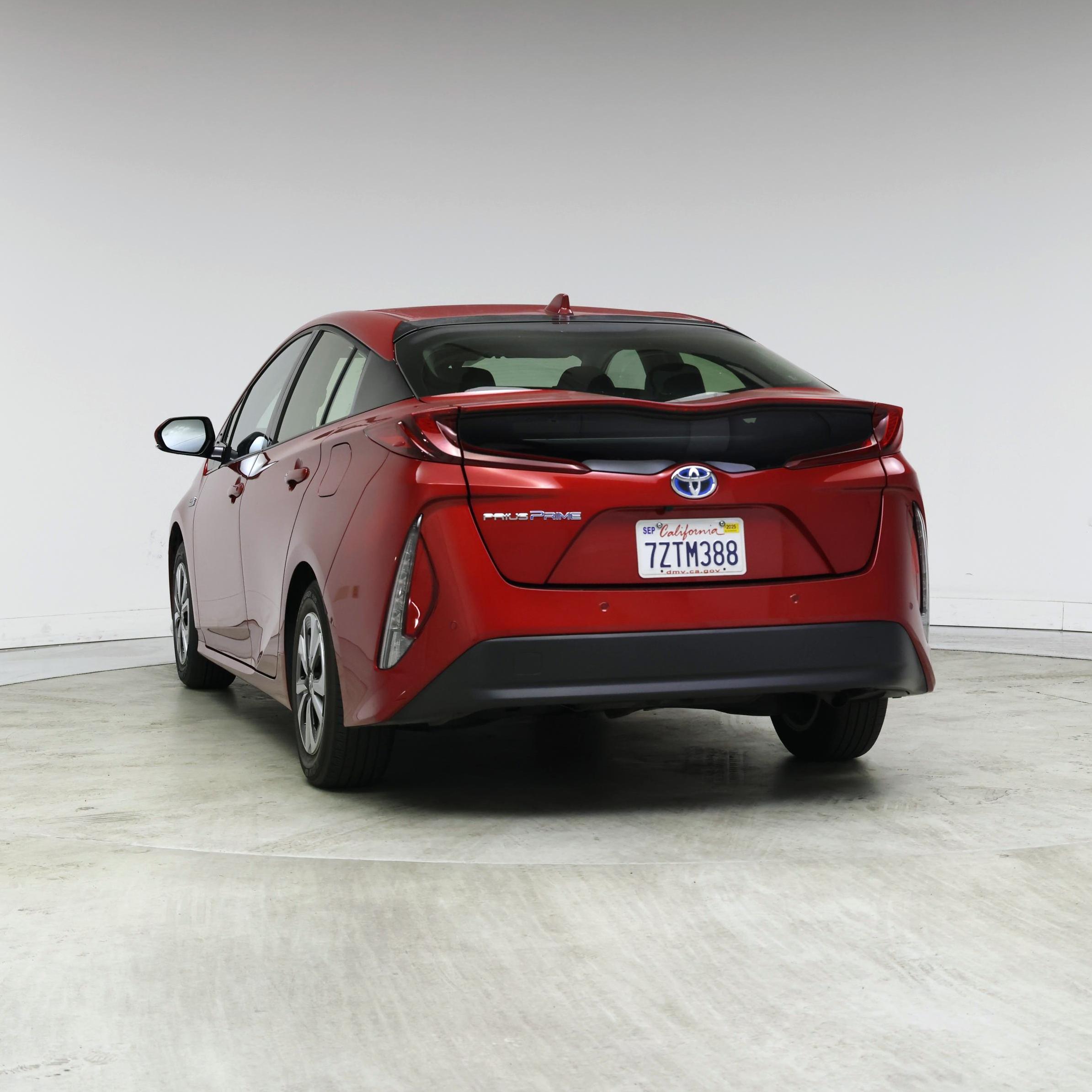 Thumbnail: 2017 Toyota Prius Prime - 2
