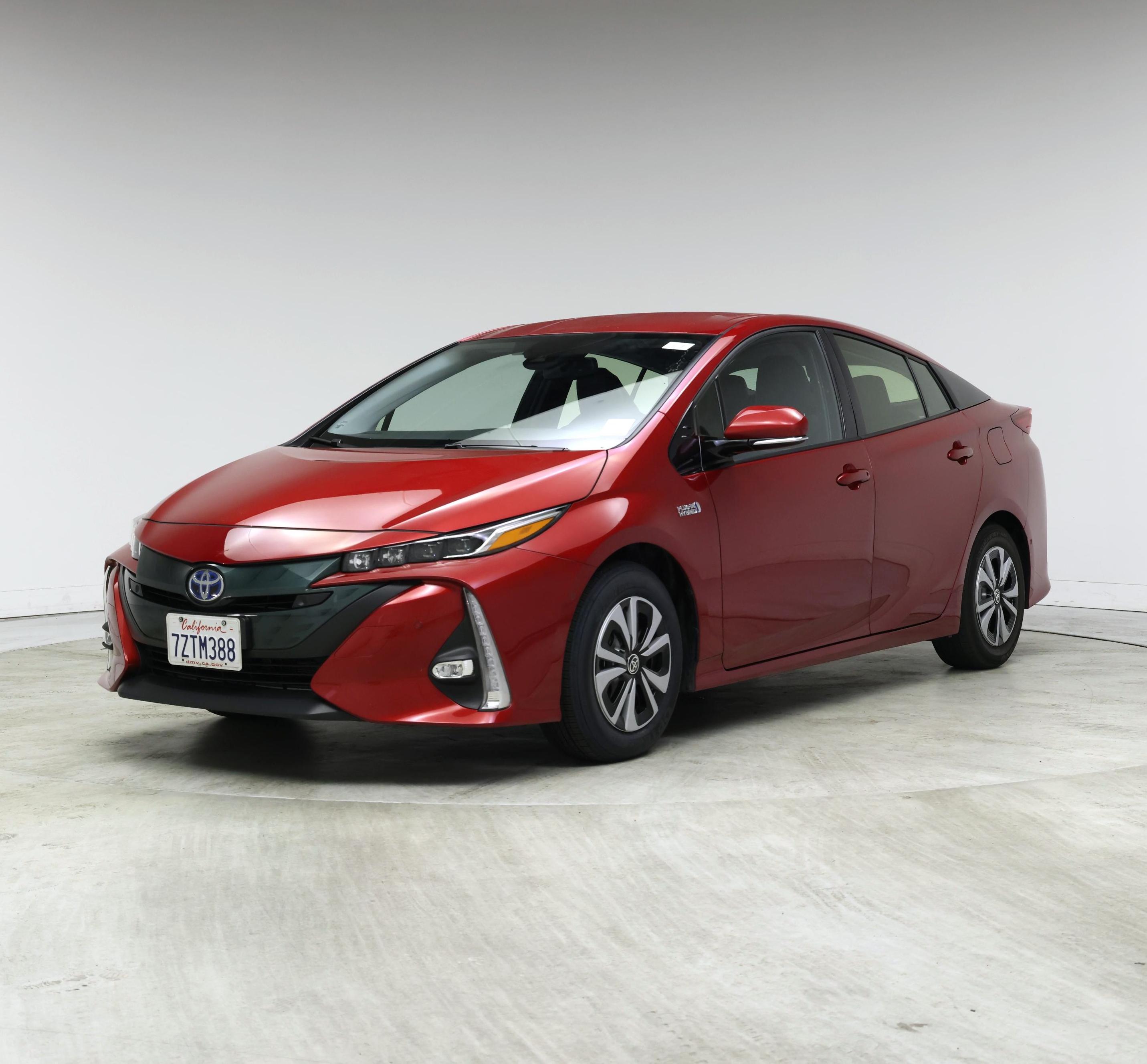 Thumbnail: 2017 Toyota Prius Prime - 4