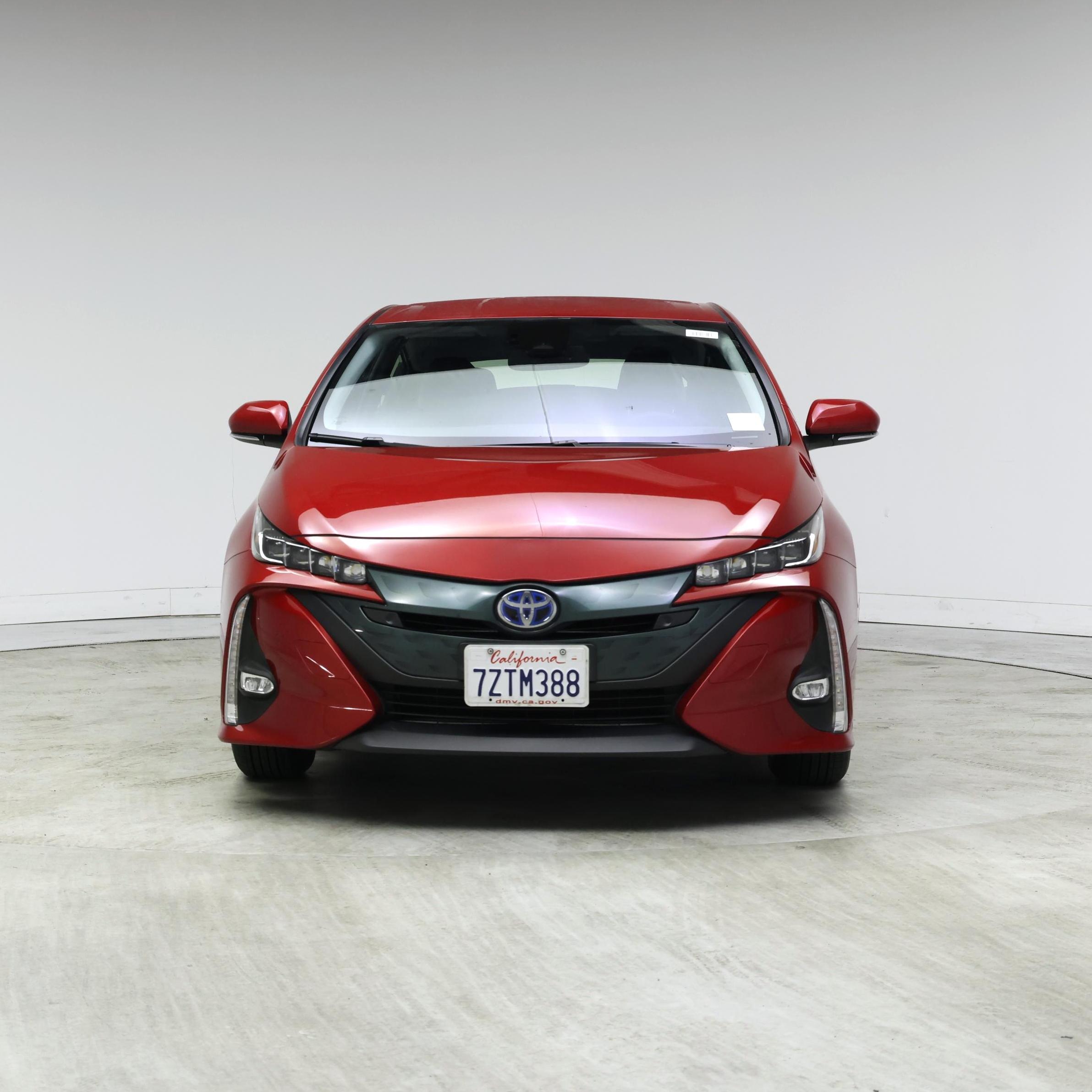 Thumbnail: 2017 Toyota Prius Prime - 5