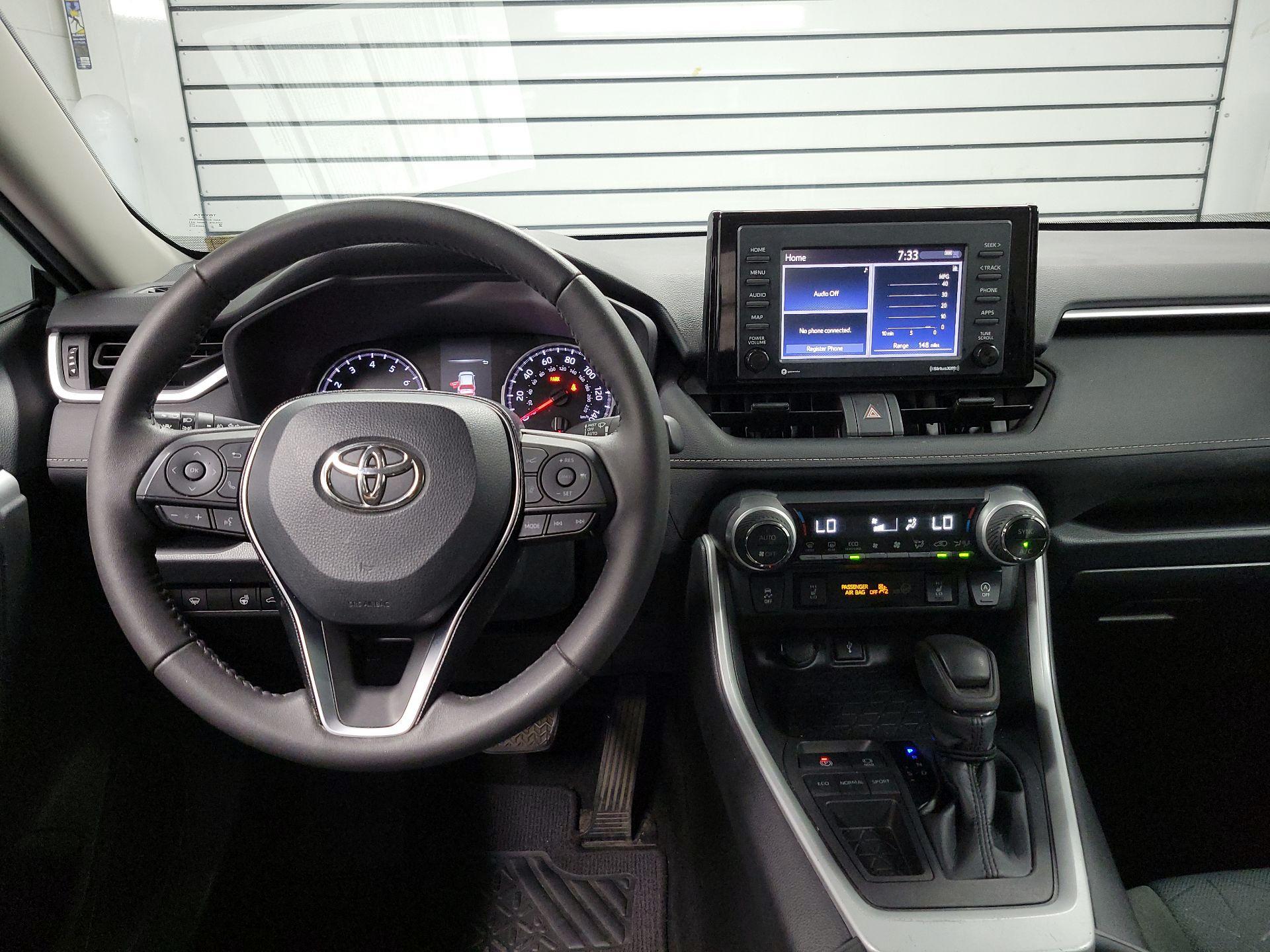Thumbnail: 2021 Toyota RAV4 - 9
