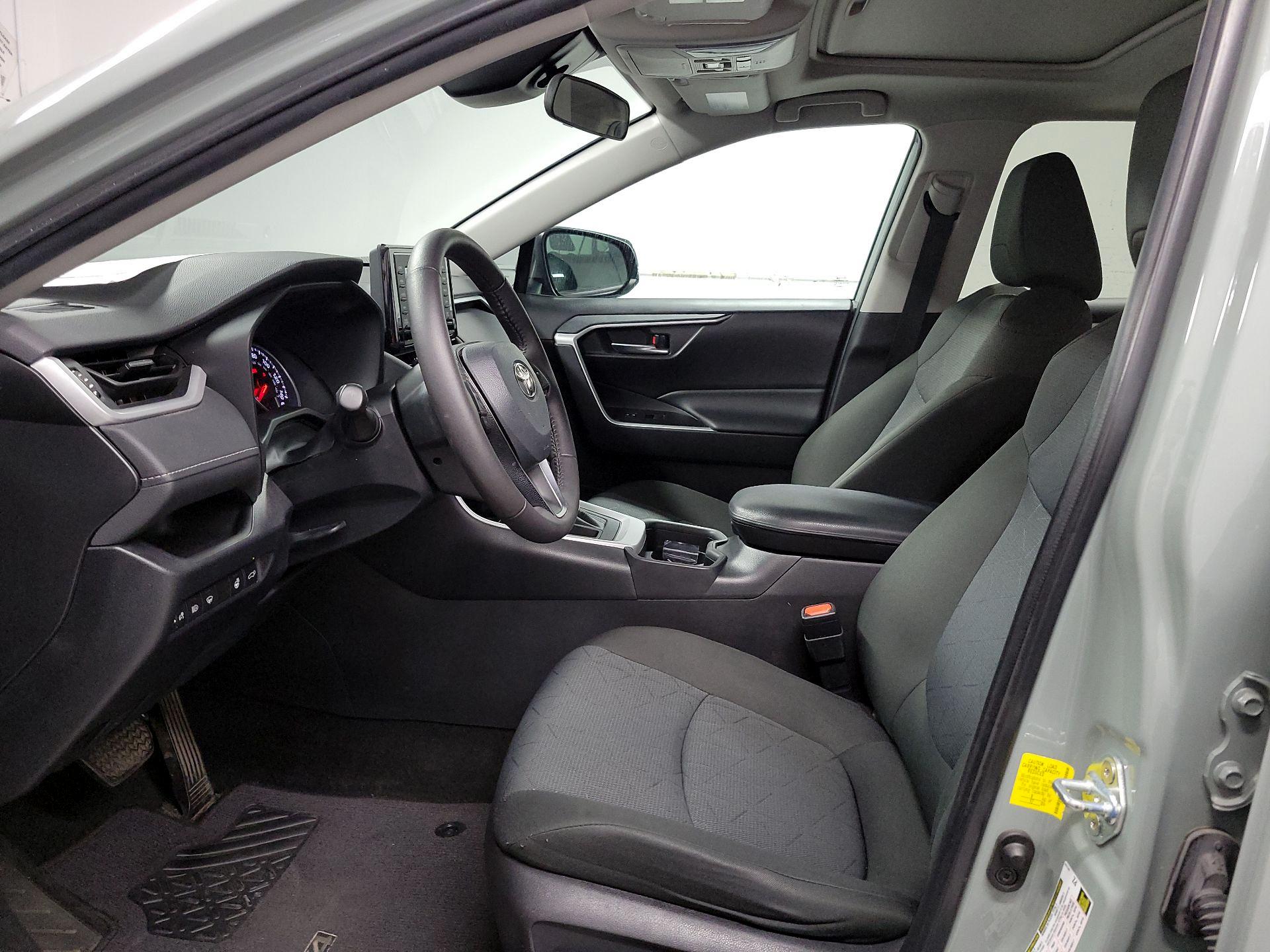 Thumbnail: 2021 Toyota RAV4 - 11