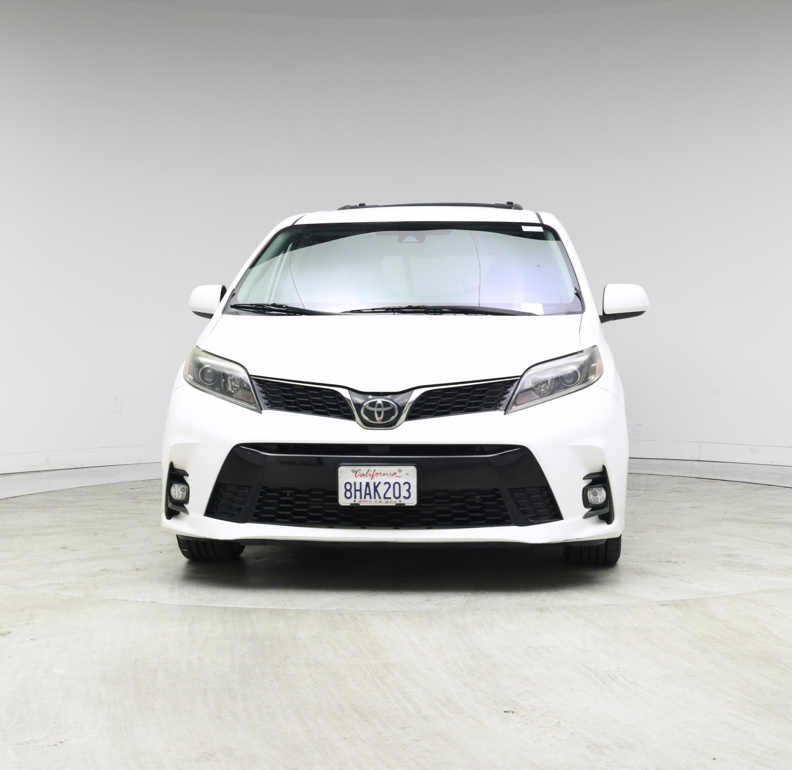 Thumbnail: 2019 Toyota Sienna - 5