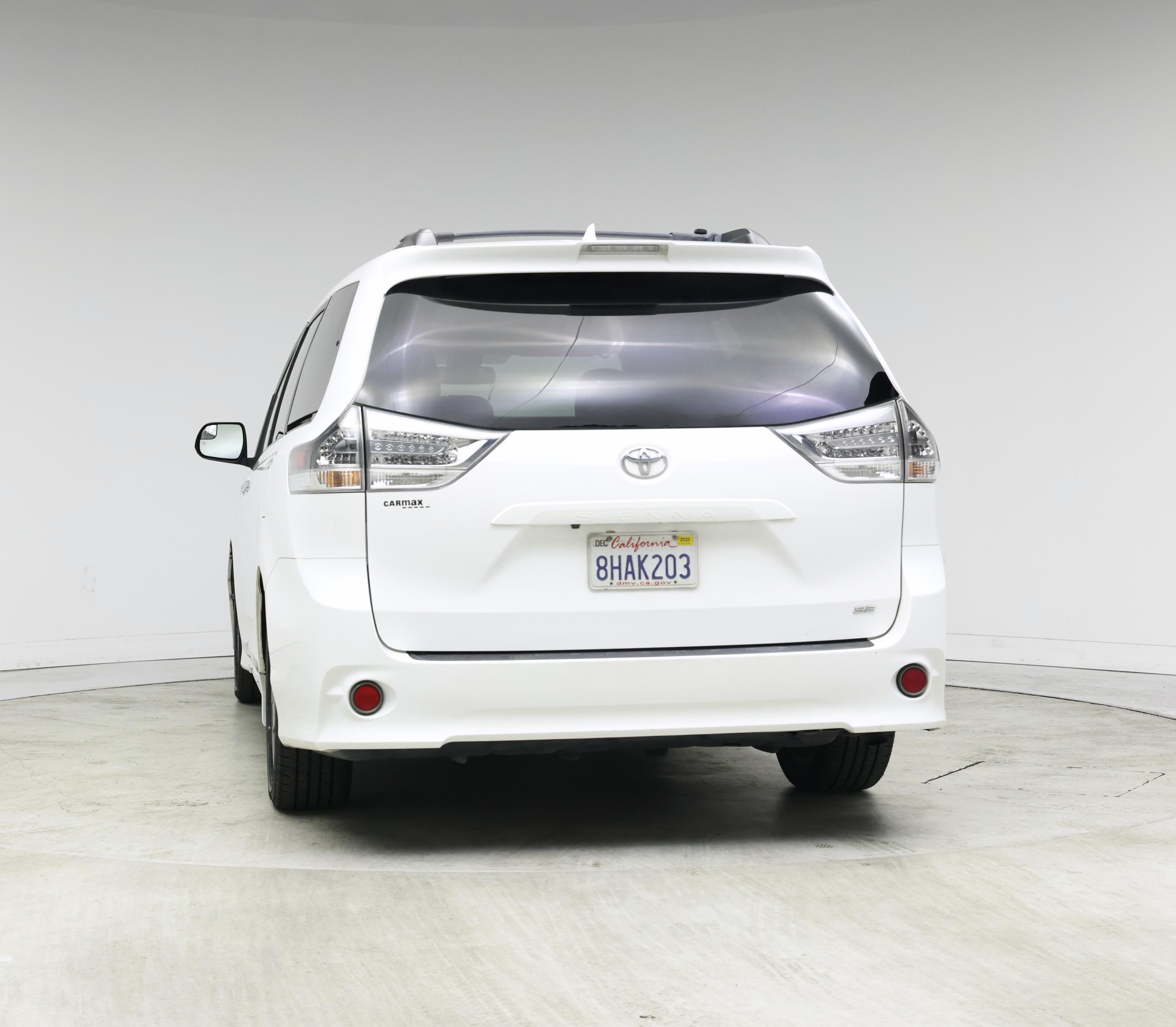 Thumbnail: 2019 Toyota Sienna - 6