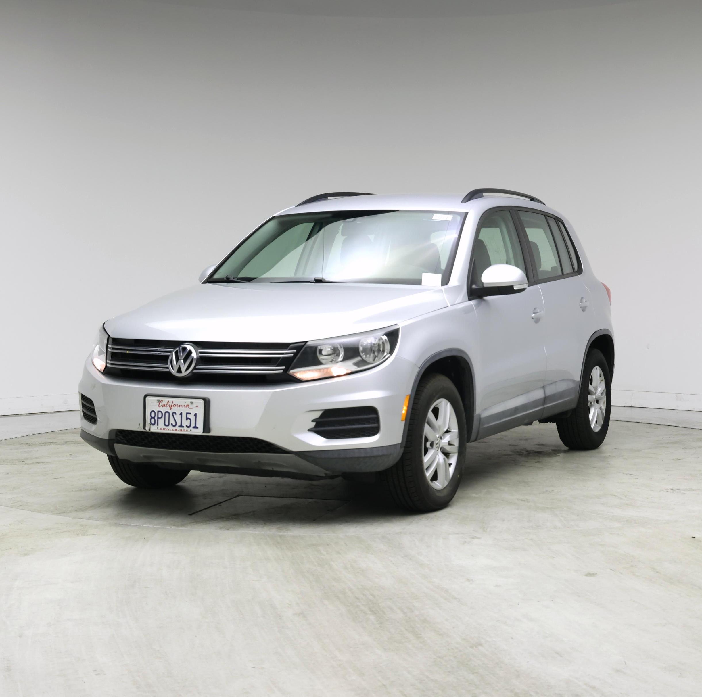 Thumbnail: 2017 Volkswagen Tiguan - 4